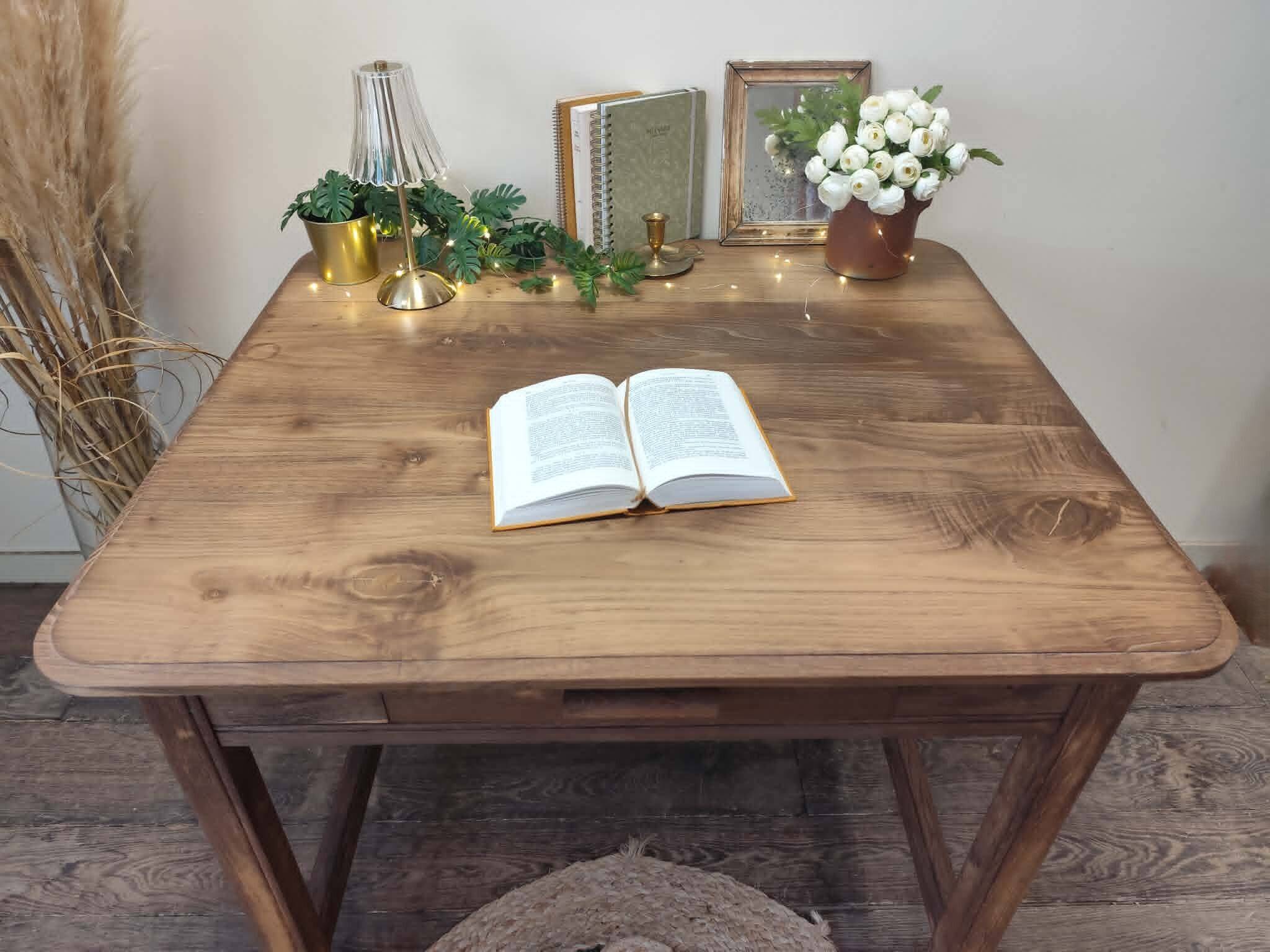 Square farmhouse table in solid oak.