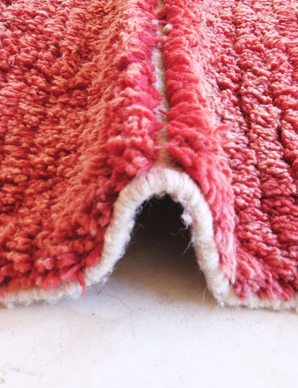Tapis contemporain coloré