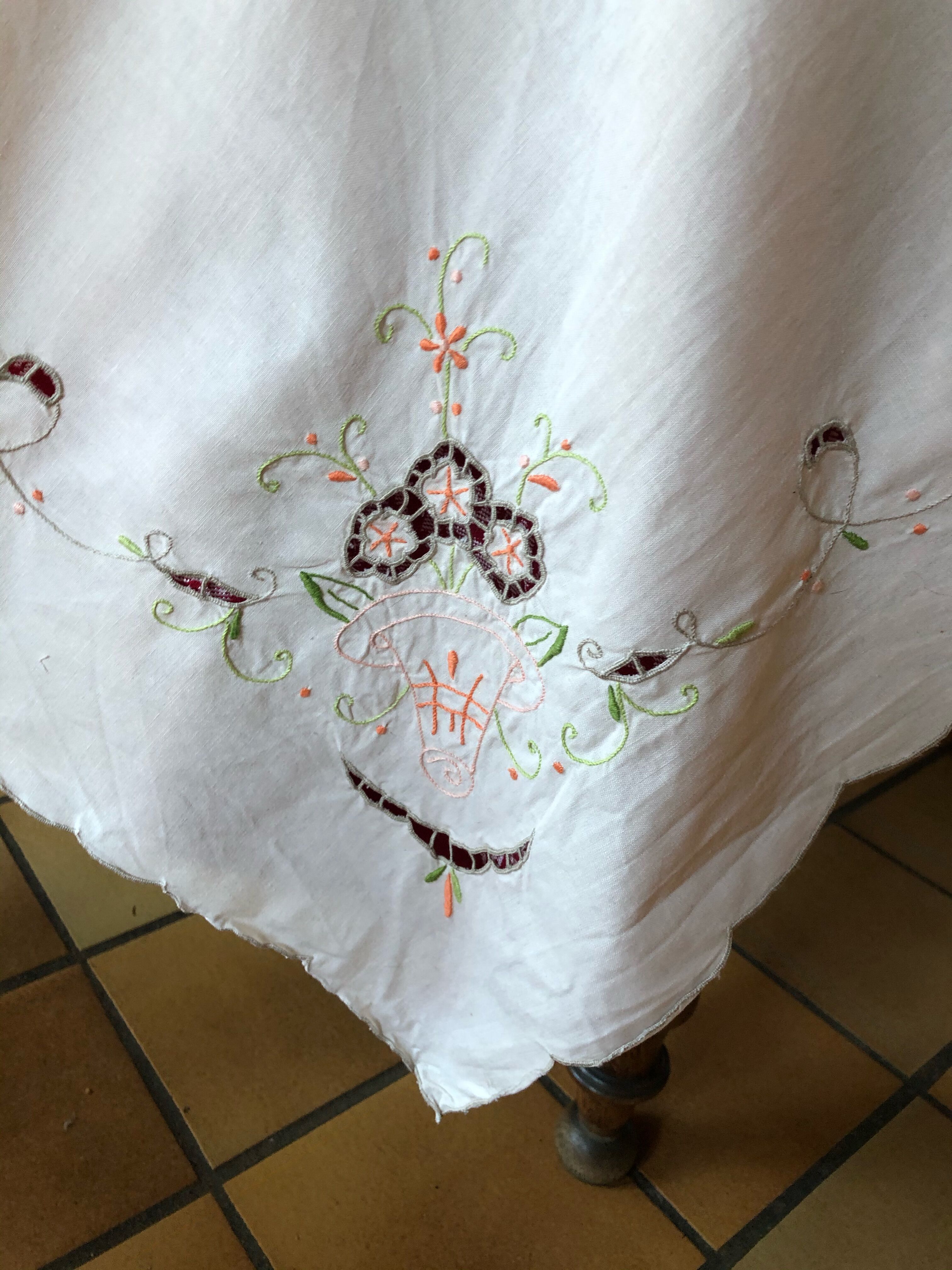 Hand embroidered coat ofkin and old guipure lace