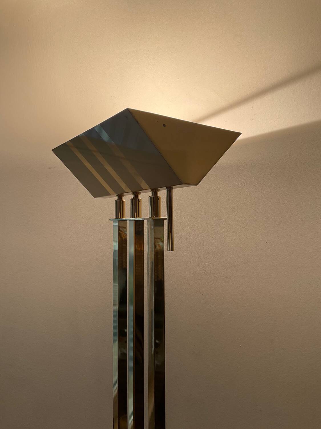 Maison Deknudt brass floor lamp from the 70s