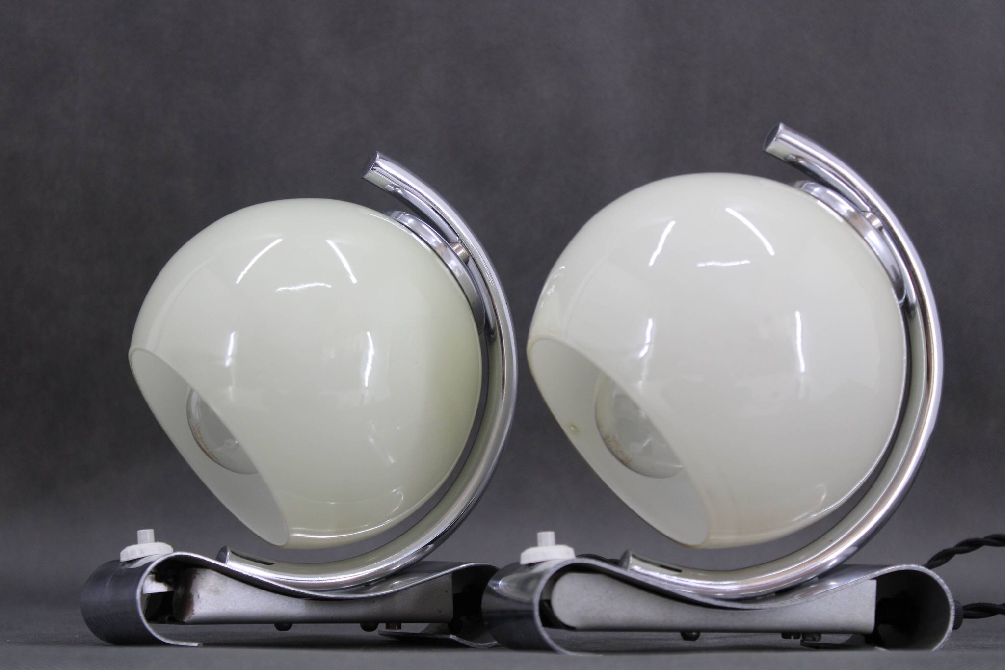 1930s Pair of Art Deco Chrome Plated Table Lamps, Czechoslovakia