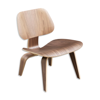 LCW Walnut Chair by Charles & Ray Eames - Herman Miller