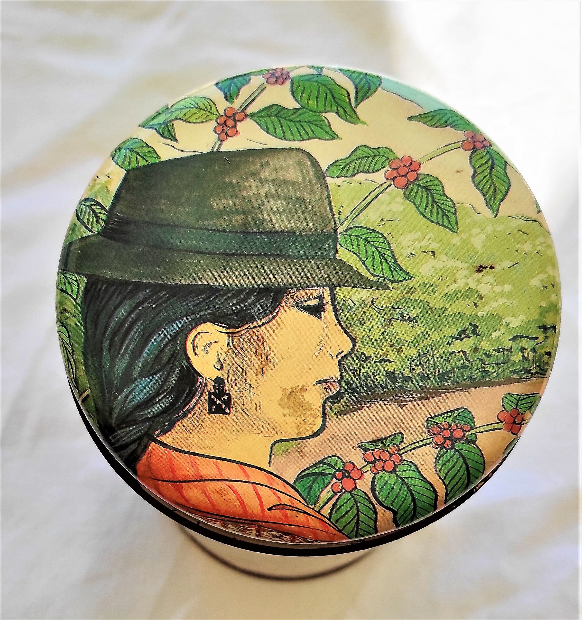 Vintage coffee box signed Joelle