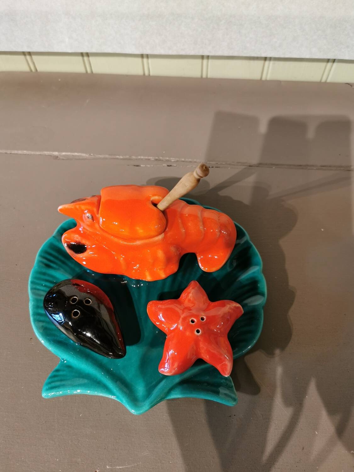 Vallauris vintage Barbotine condiment set