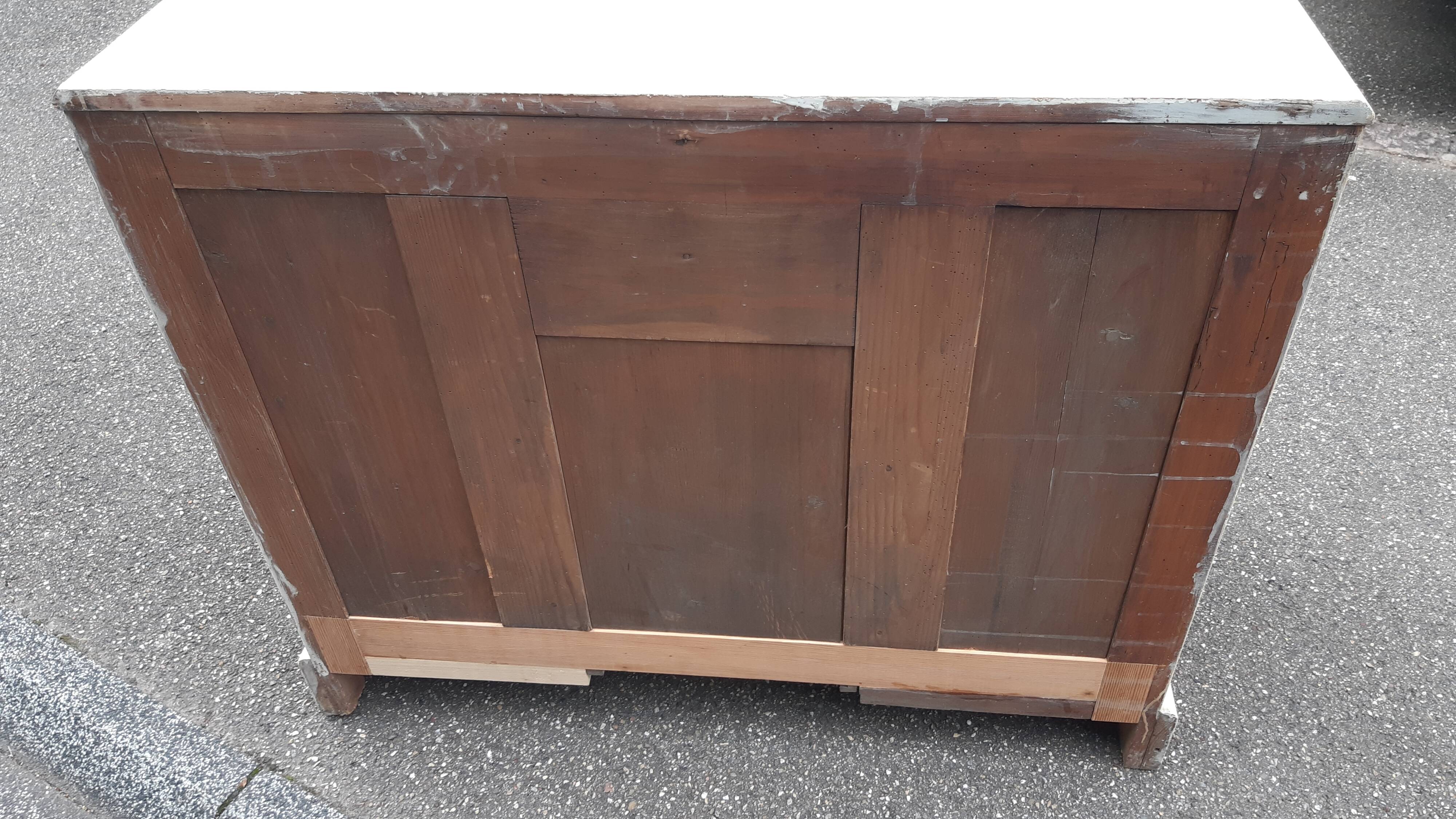 Commercial furniture with drawers