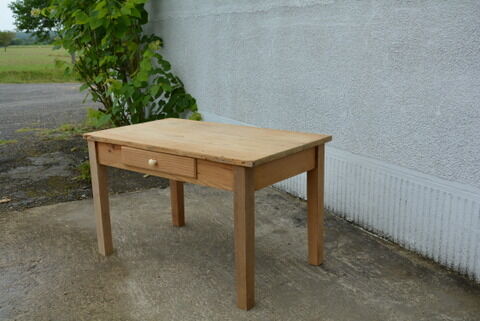 Low farm table, child desk