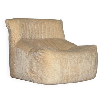 Aralia Ligne Roset Vintage 70s Fireside Chair