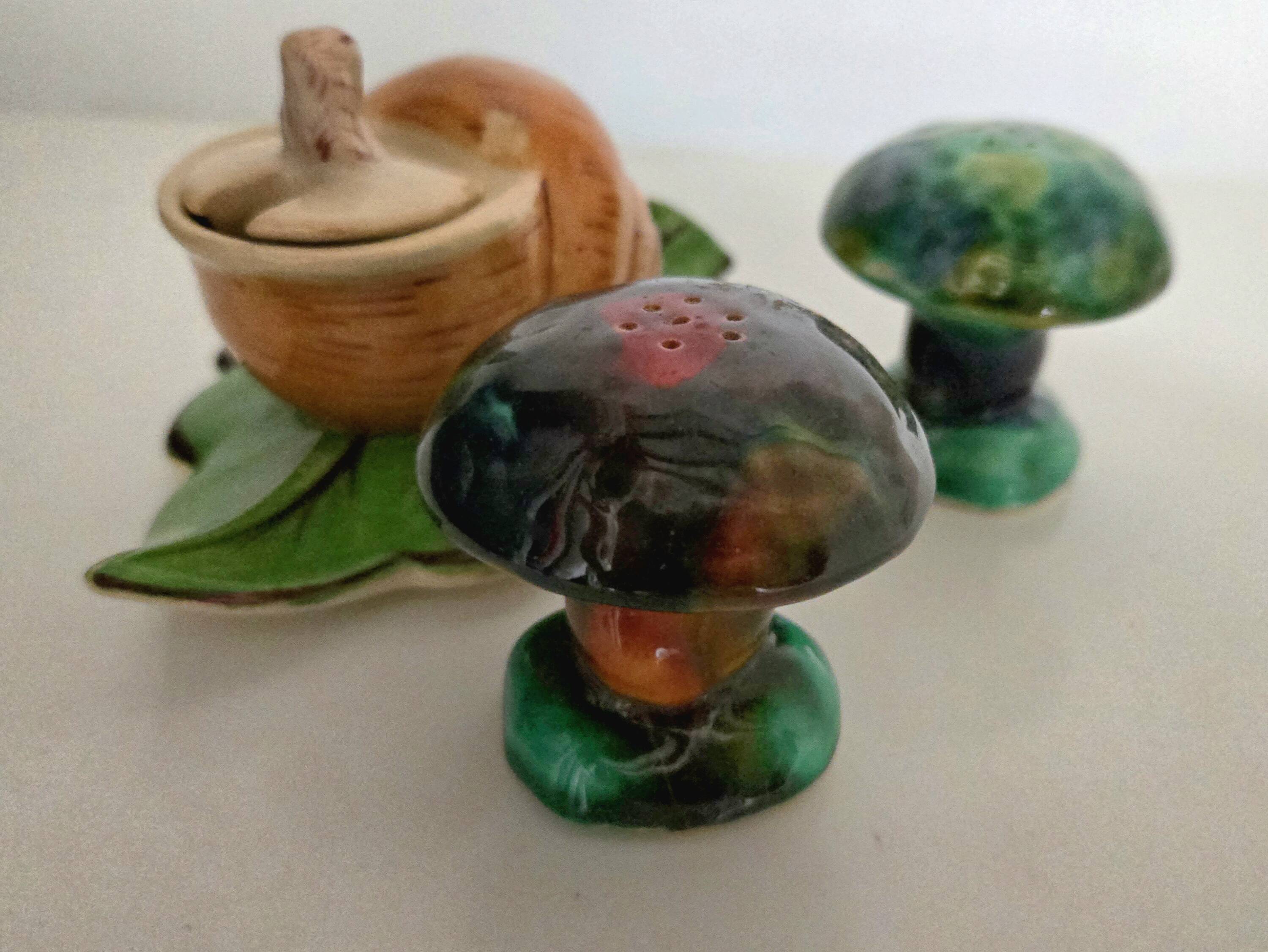 Mustard, pepper, and salt service