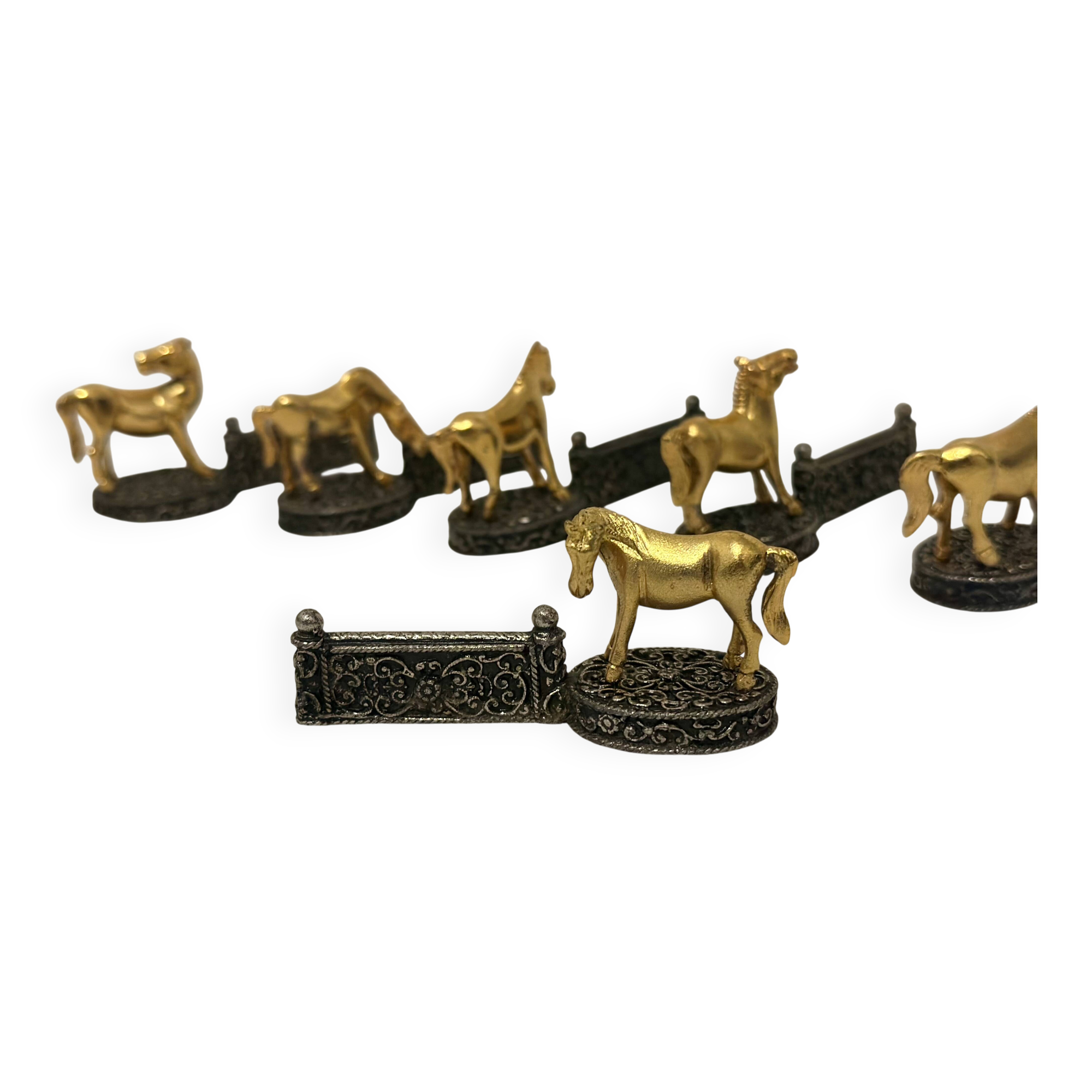 Knife holder horse show jumping