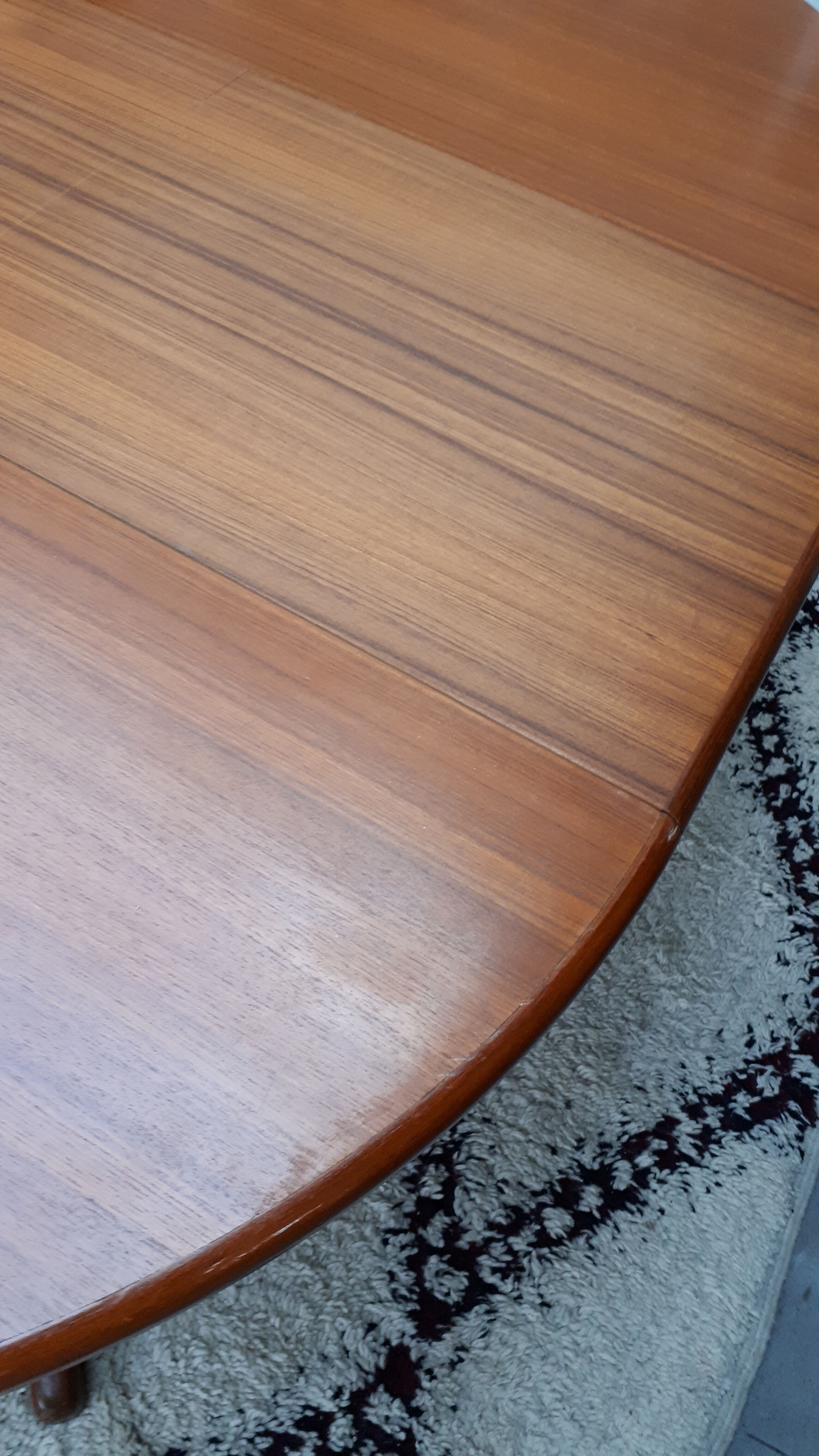 Table style scandinave en teck années 60 Baumann