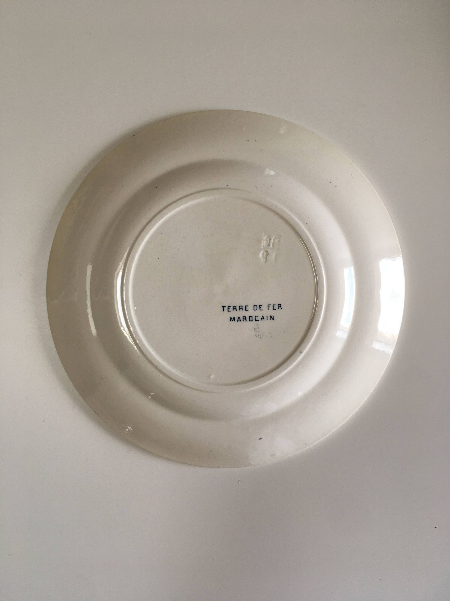8 plates Moroccan model in earthenware - French manufacture