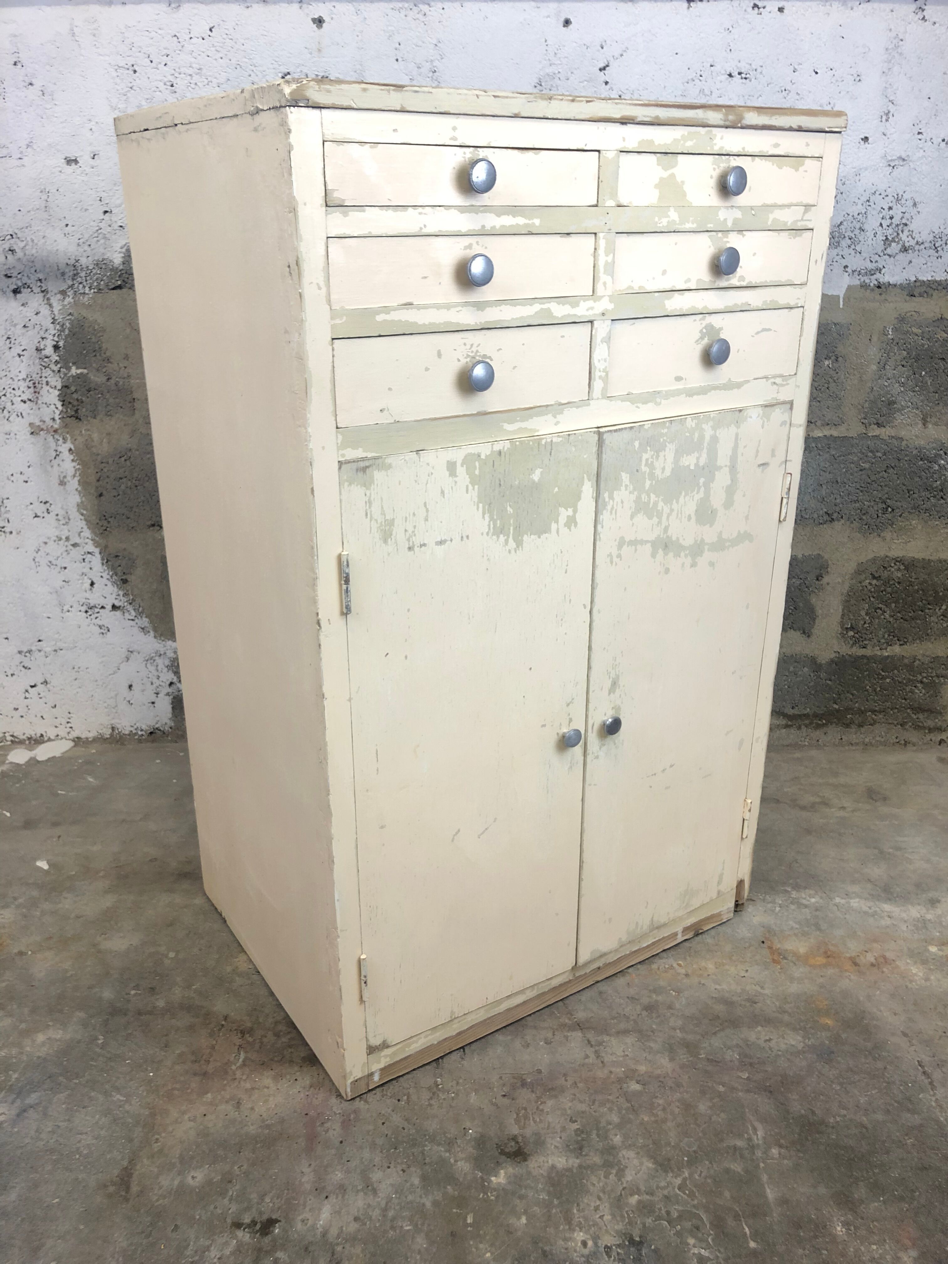 Loom cabinet with drawers and cupboard