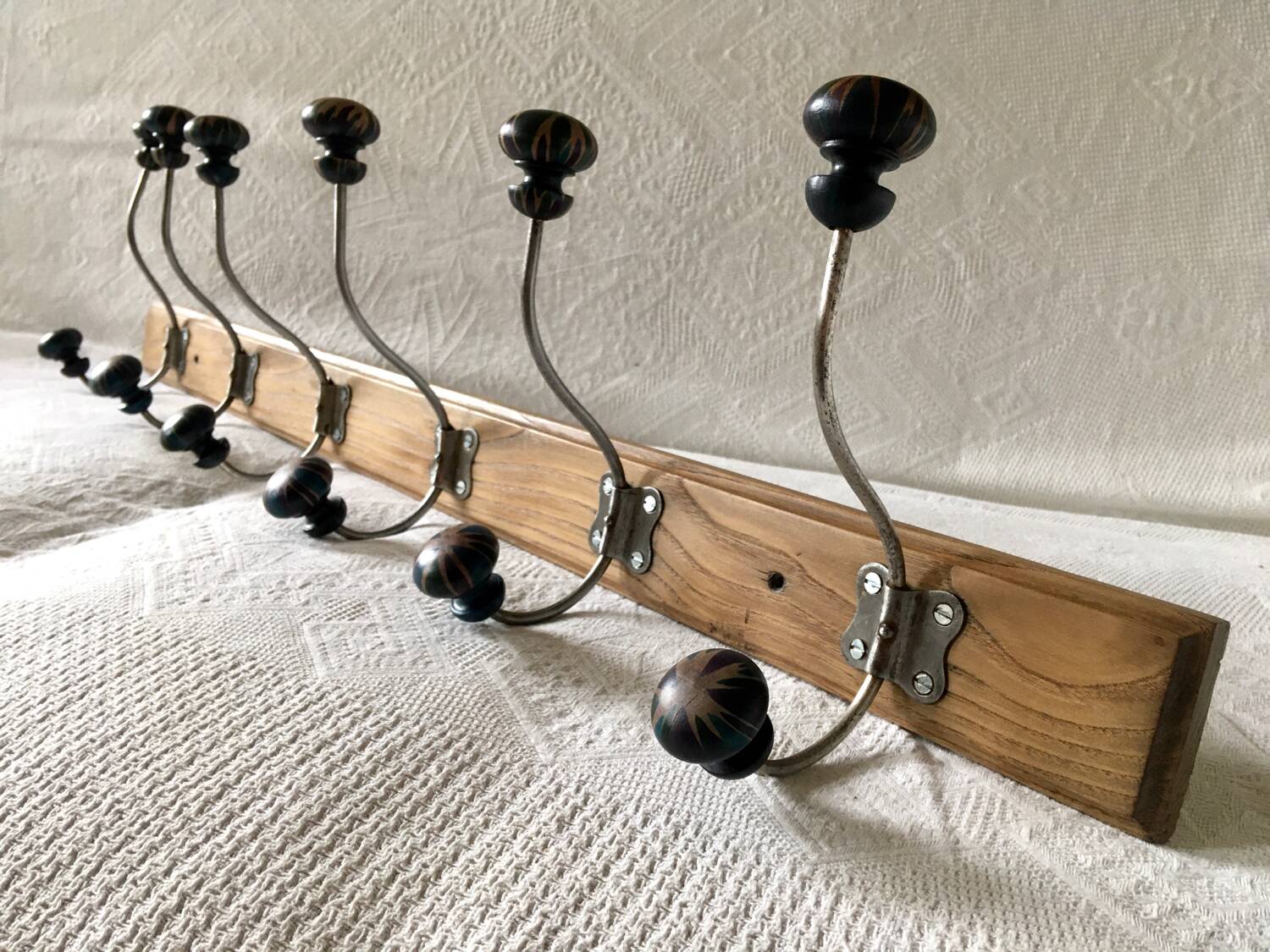 Wooden coat hook with 6 double hooks