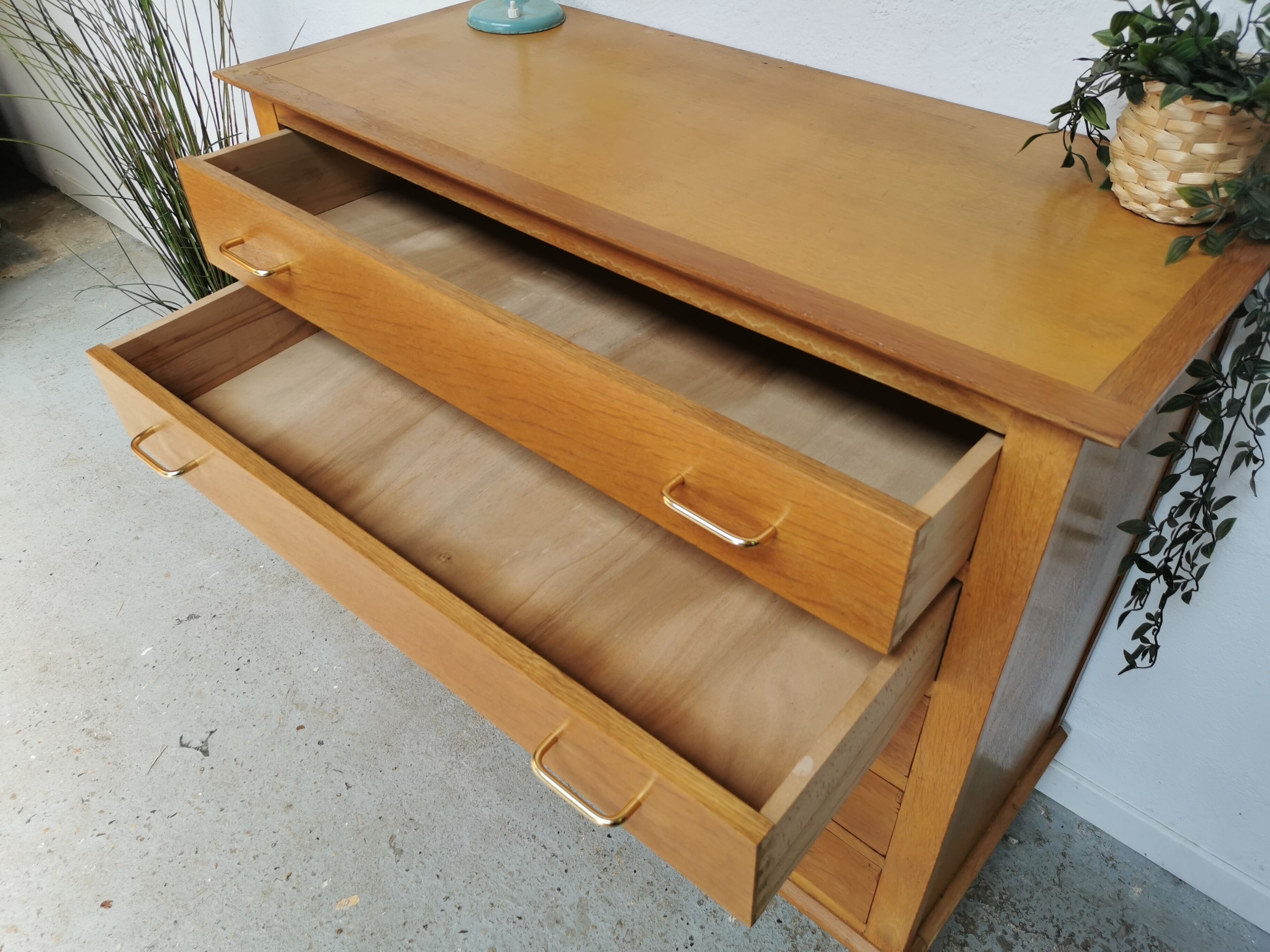 Commode vintage