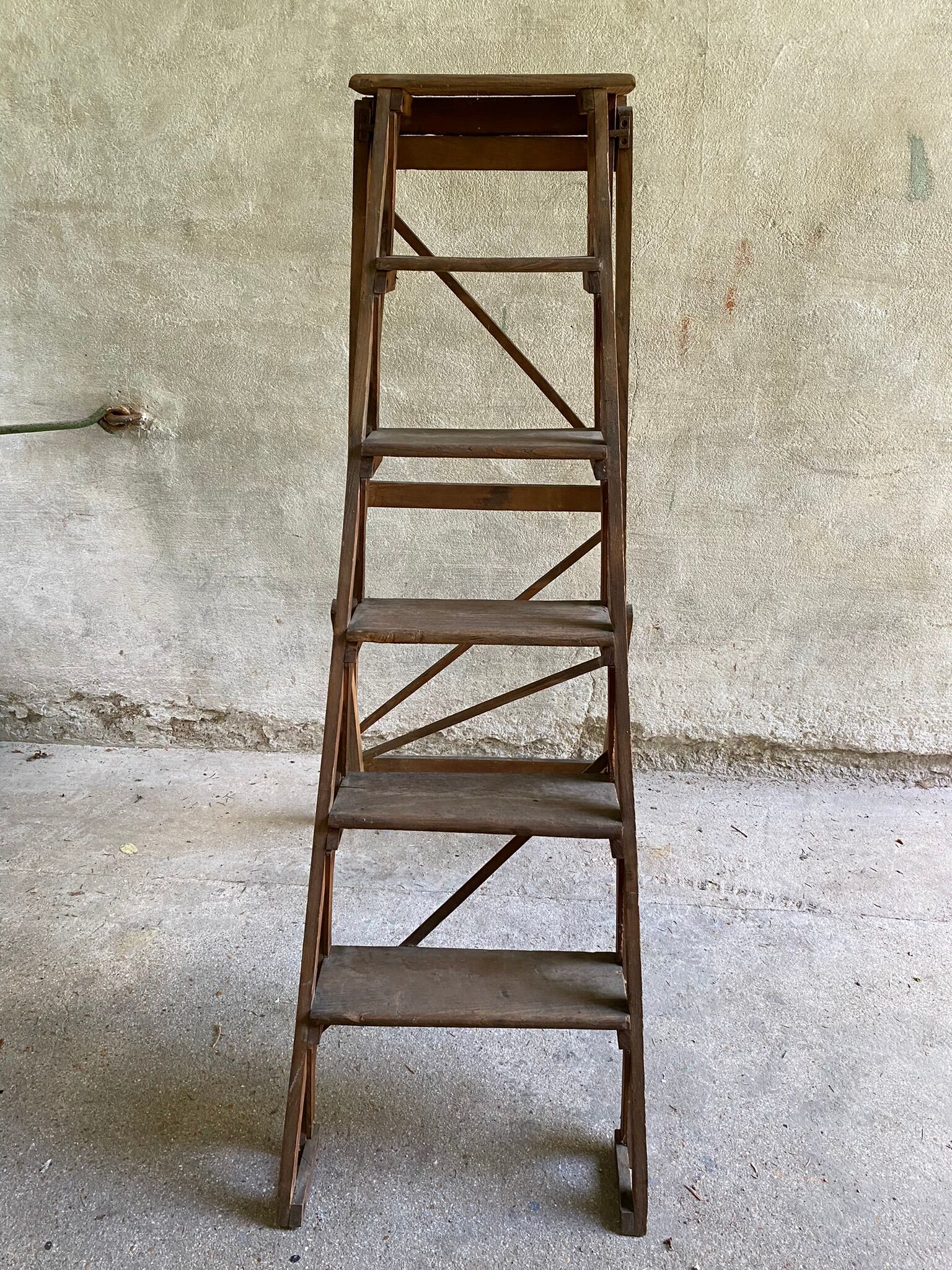 Vintage wooden painter's stepladder 6 folding steps