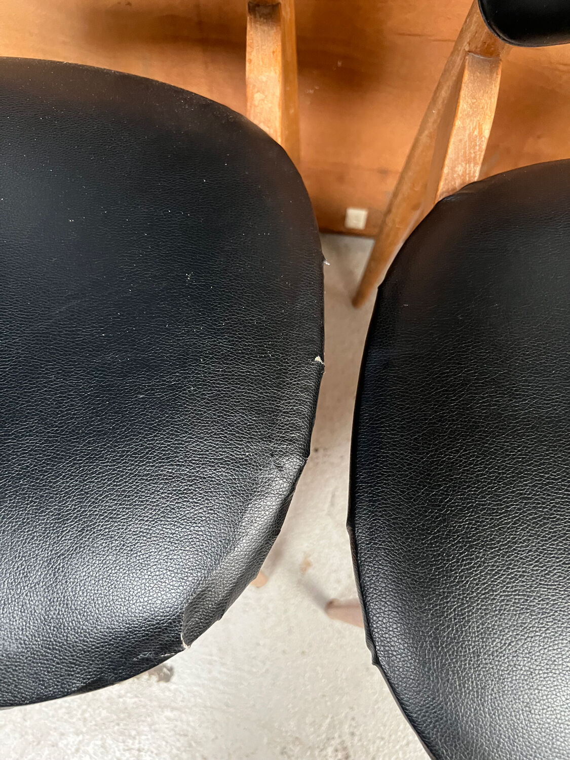 4 Baumann Pegasus model chairs