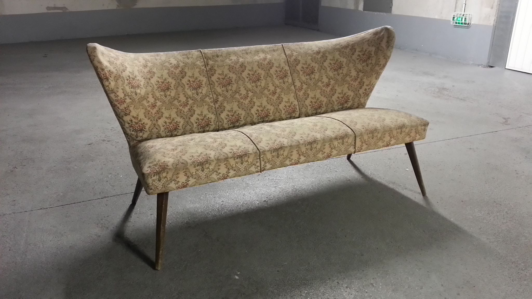Canapé sofa cocktail années 50 sculptural