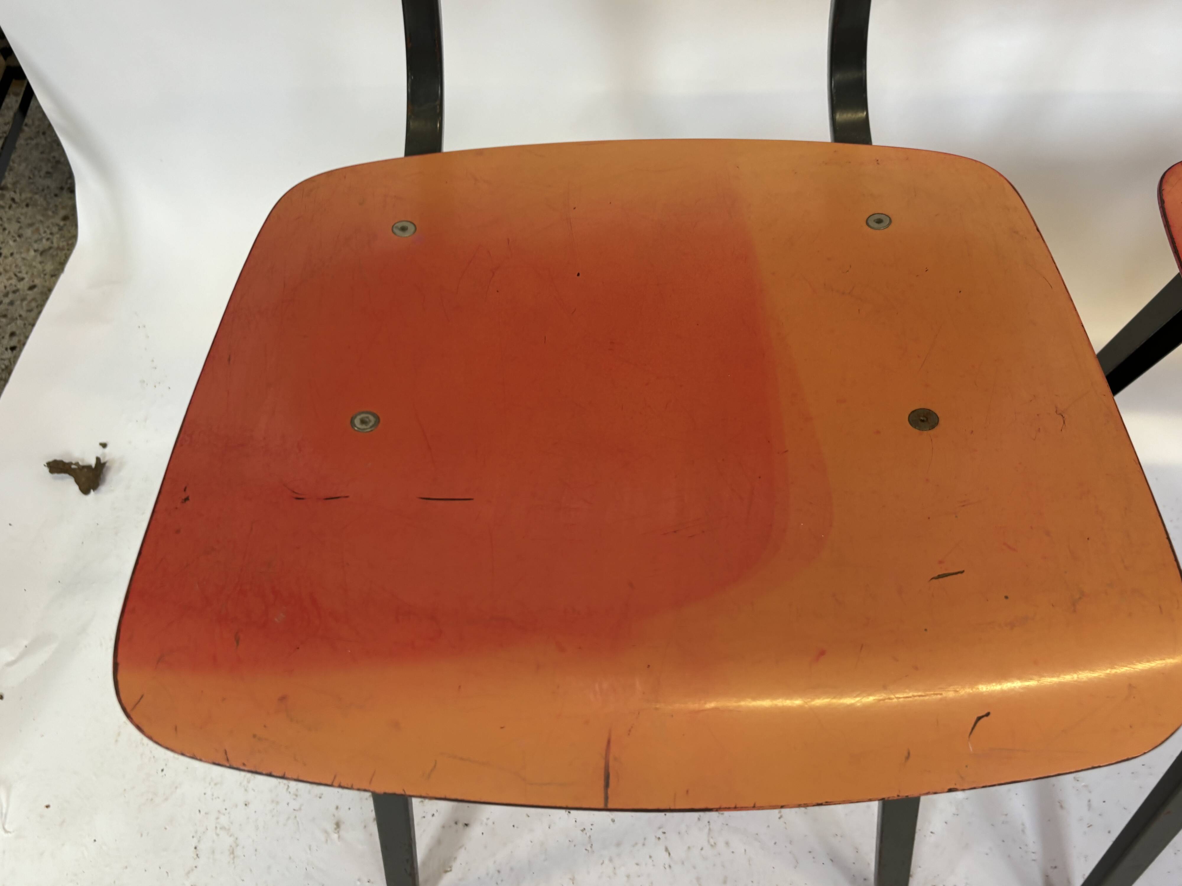 Vintage set of 4x Friso Kramer Revolt chairs Ahrend de Cirkel dutch design