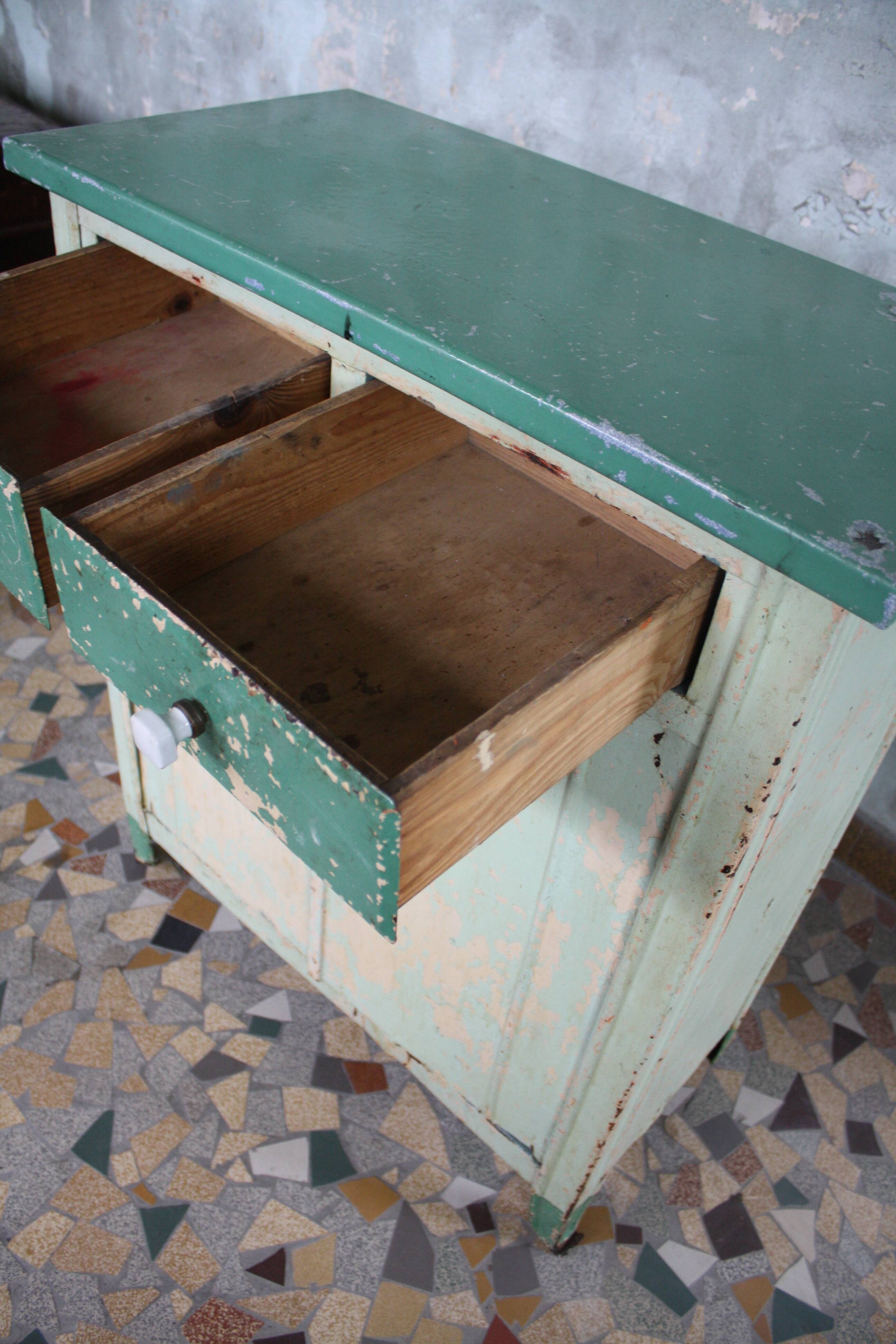 Industrial low metal buffet