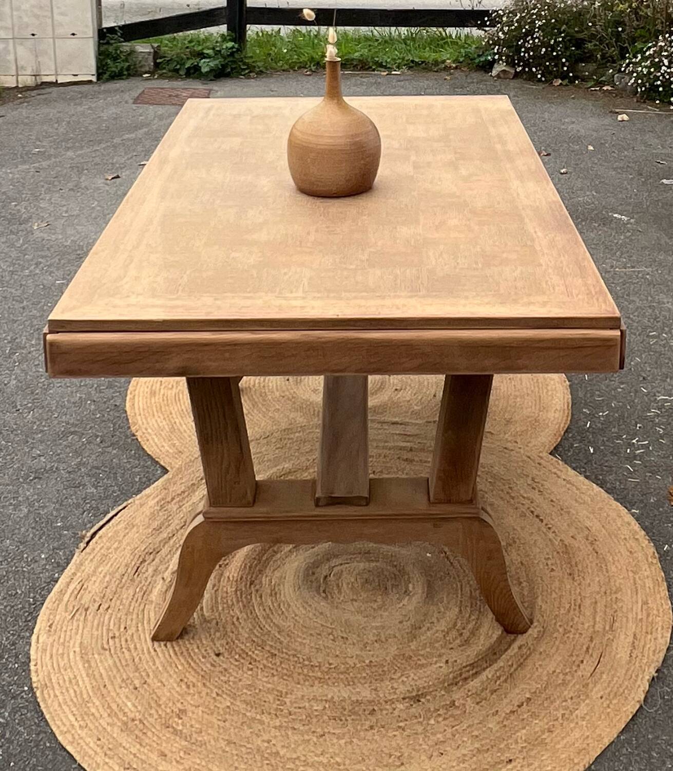 Old table in raw oak, renovated.
