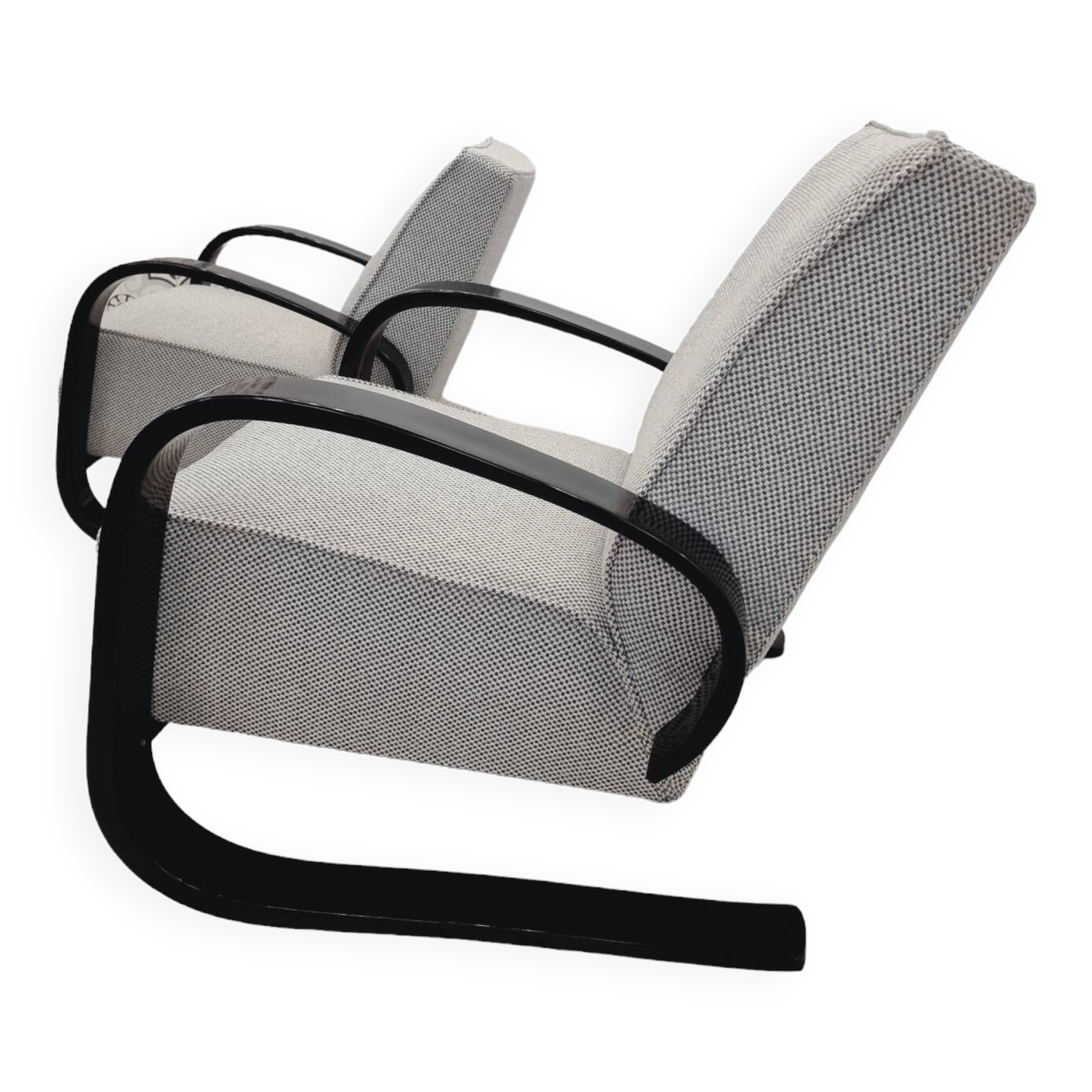 Pair of stunning Art Deco cantilever armchairs by M. Navratil, 1930s Czechoslovakia