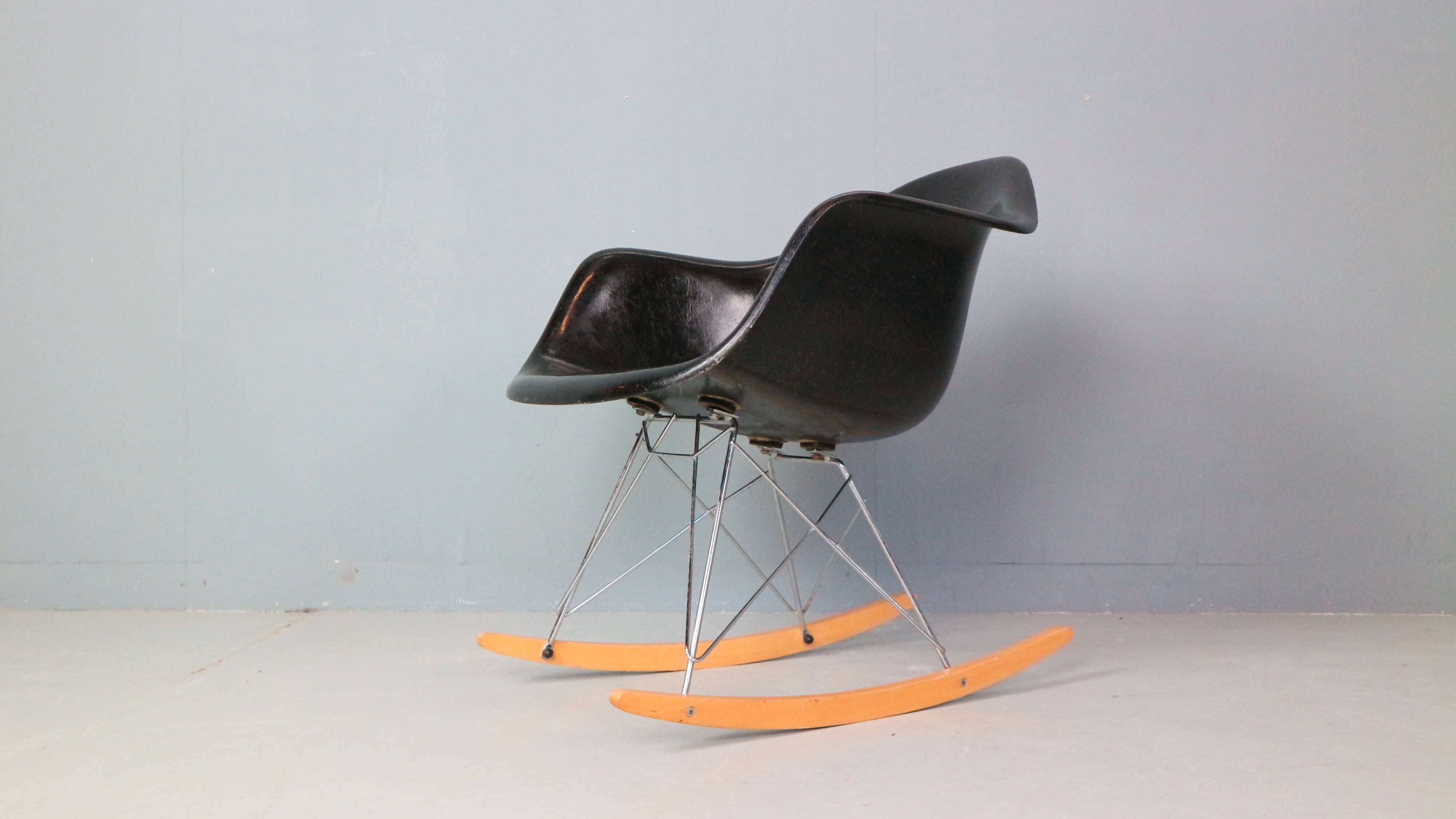 Charles & Ray Eames "Rar" Black Original Rocking Chair, 1977