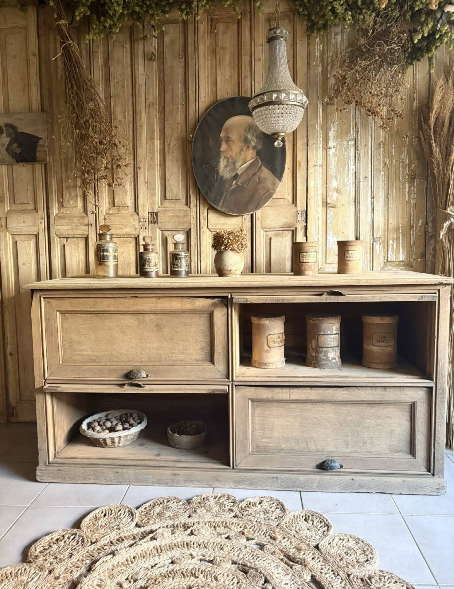 Ancien meuble à clapets en chêne