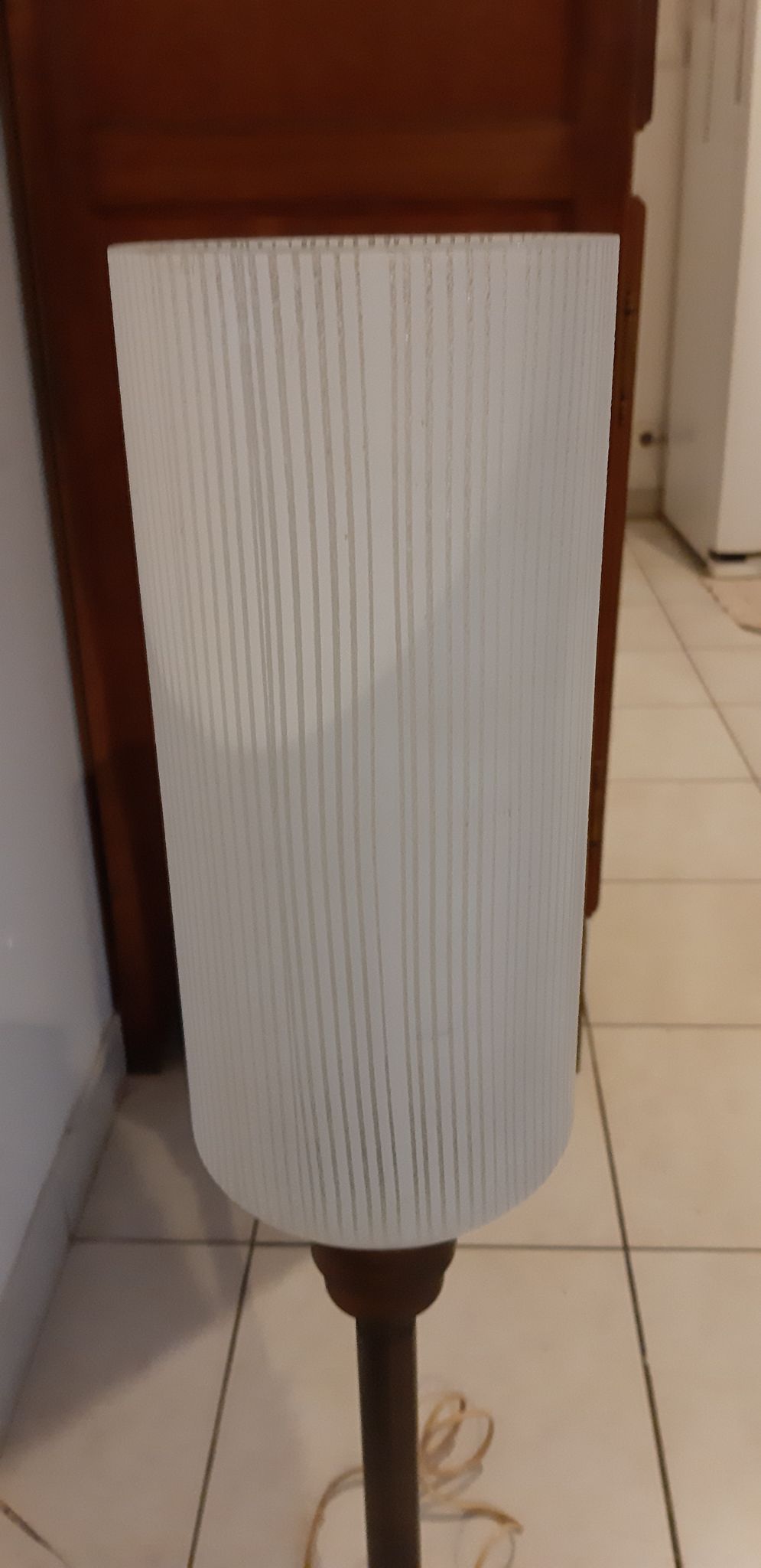 Lampe vintage laiton et opaline blanche