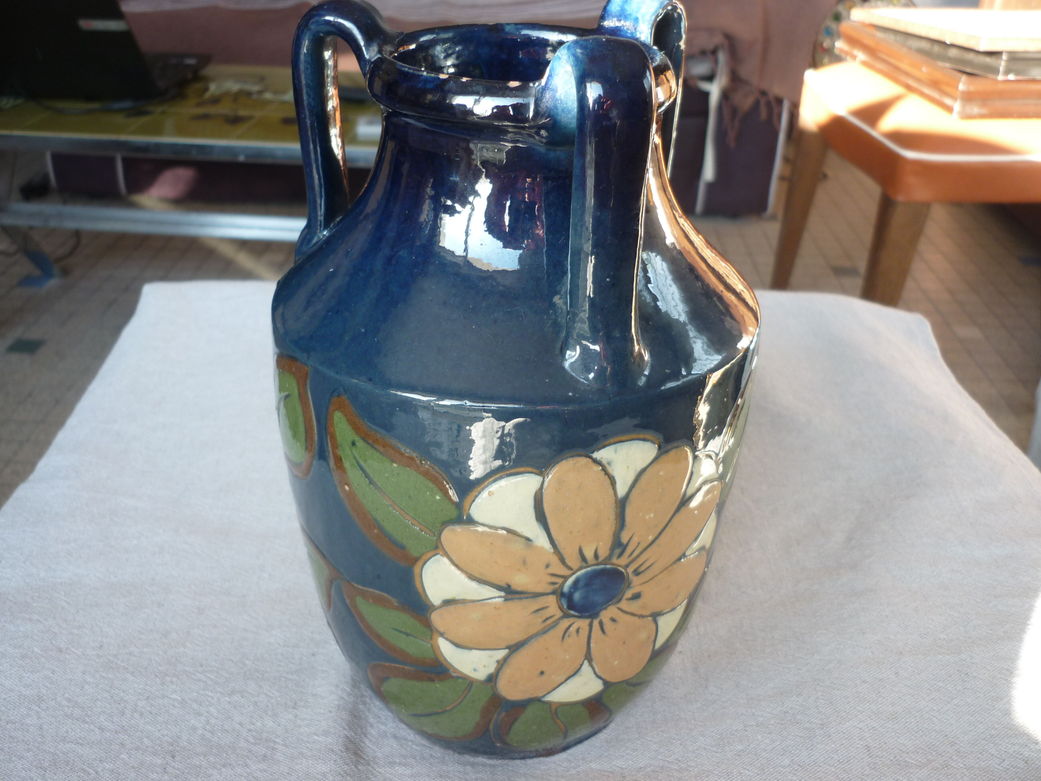 Vase 3 handles Savoy pottery