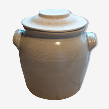 stoneware with lid