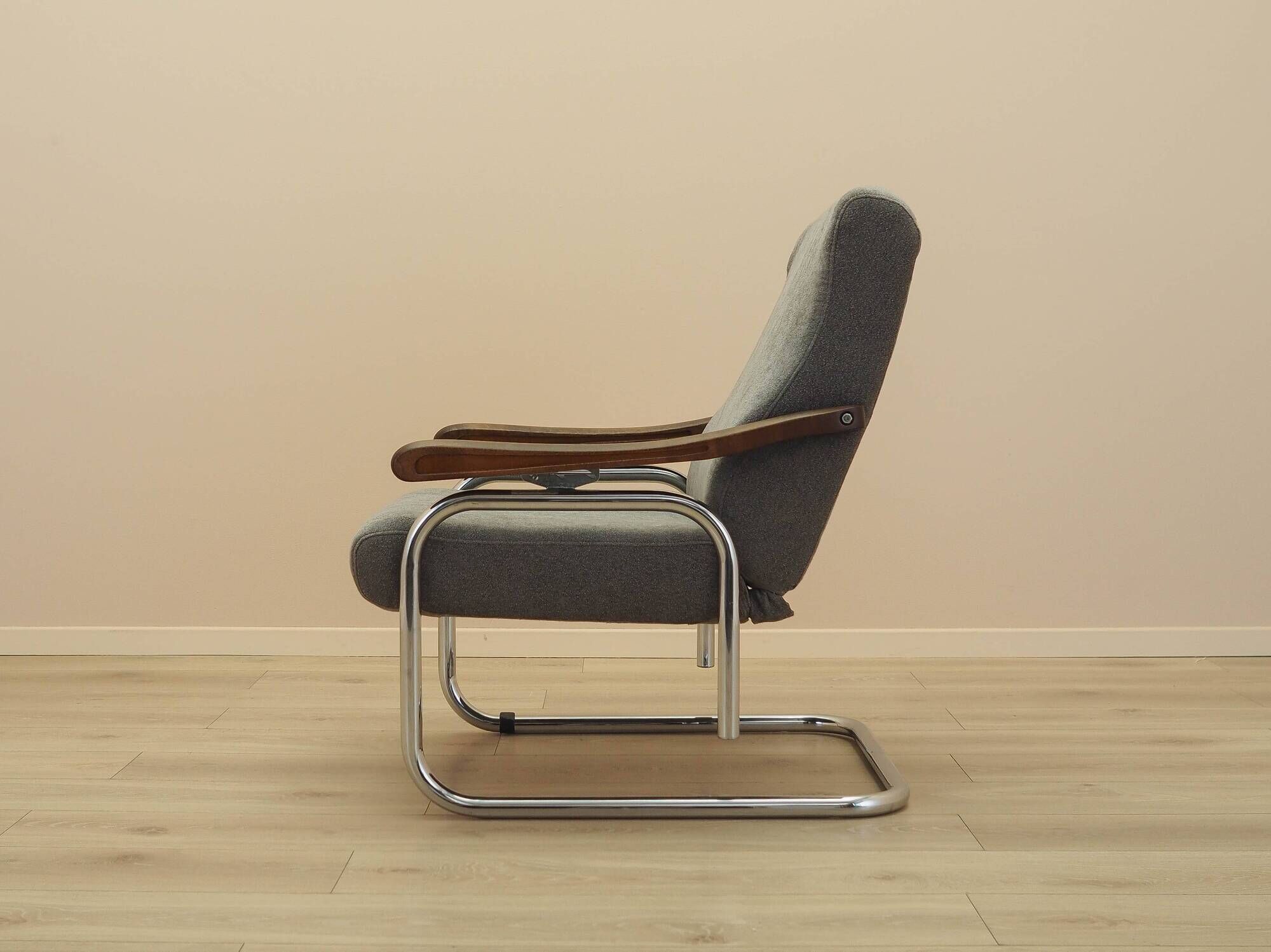 Italian lounge chair with reclining back, 1970s