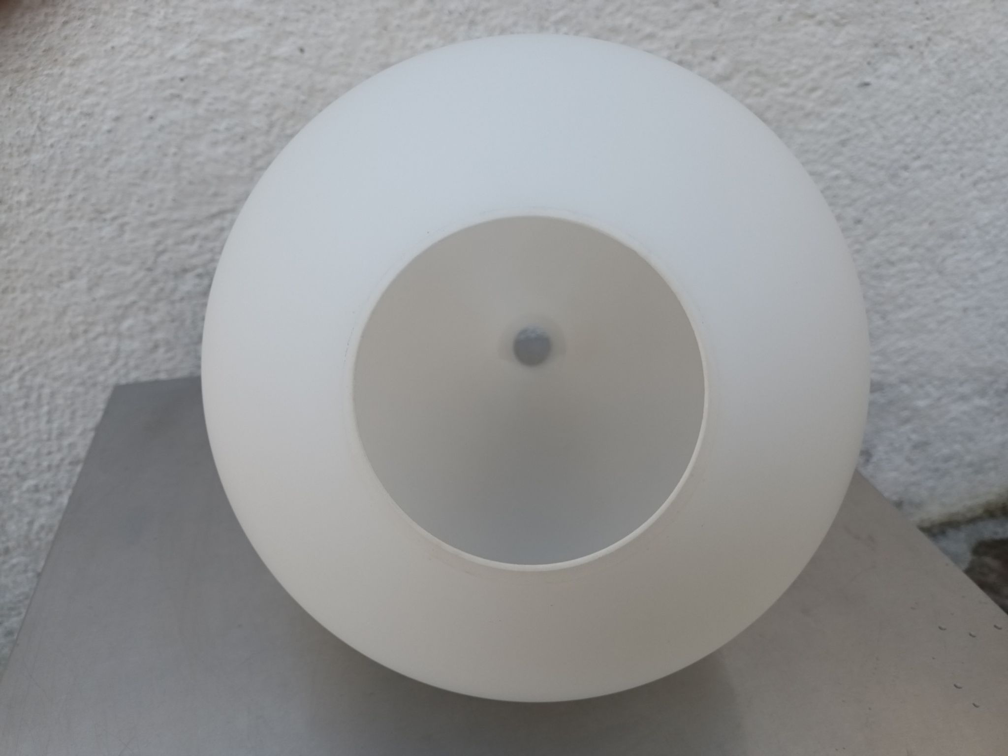 Scandinavian suspension "drop" opaline