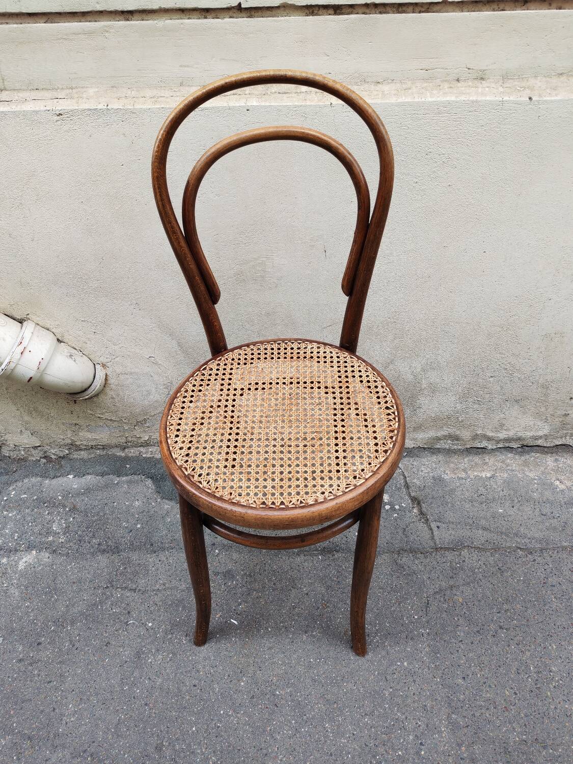 Vintage Fishel bistro chair in curved wood