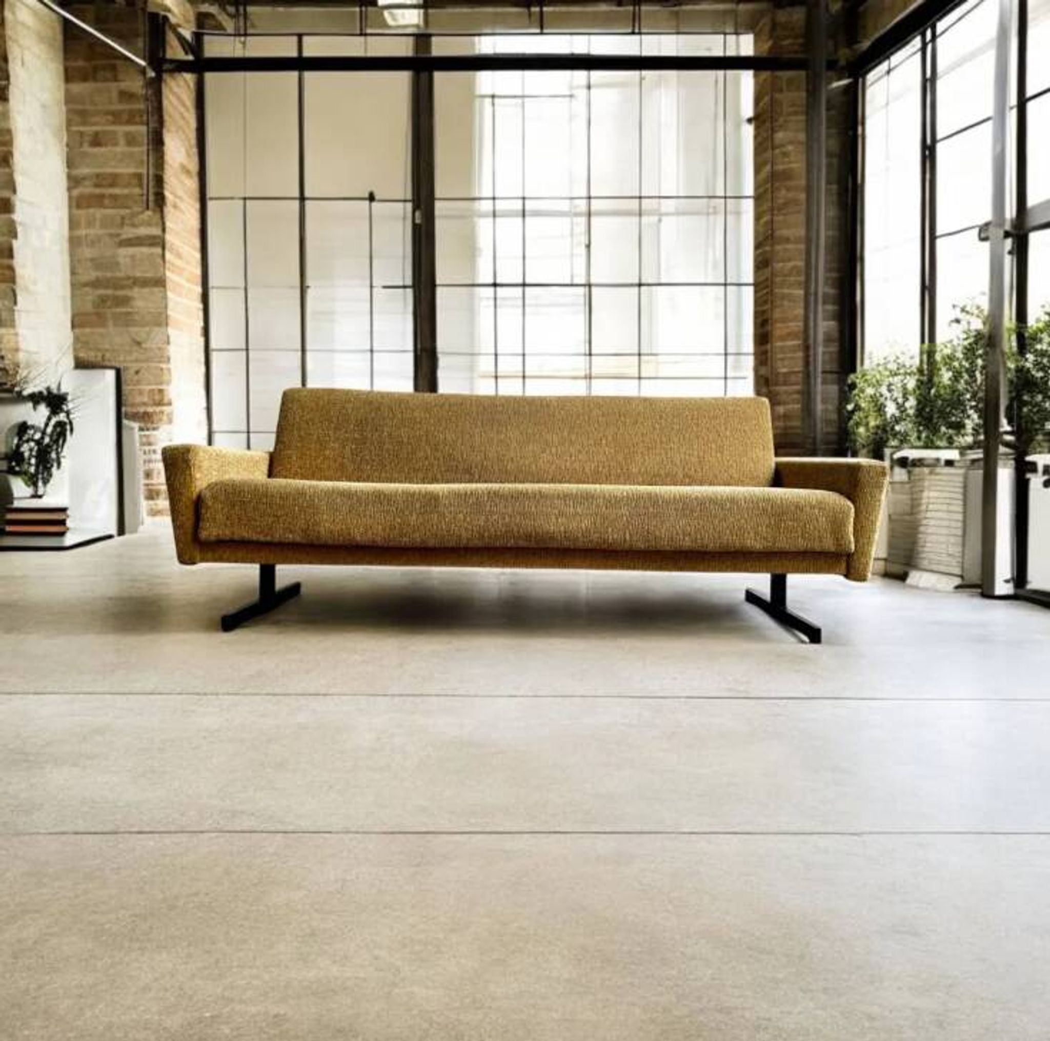 Vintage daybed/sofa bed or sofa