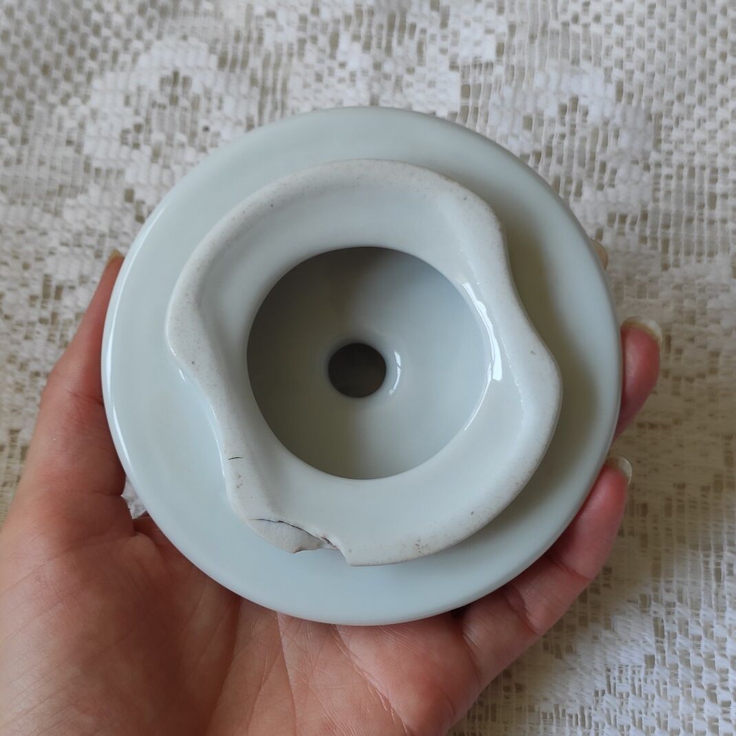 Théière en porcelaine Deshoulières