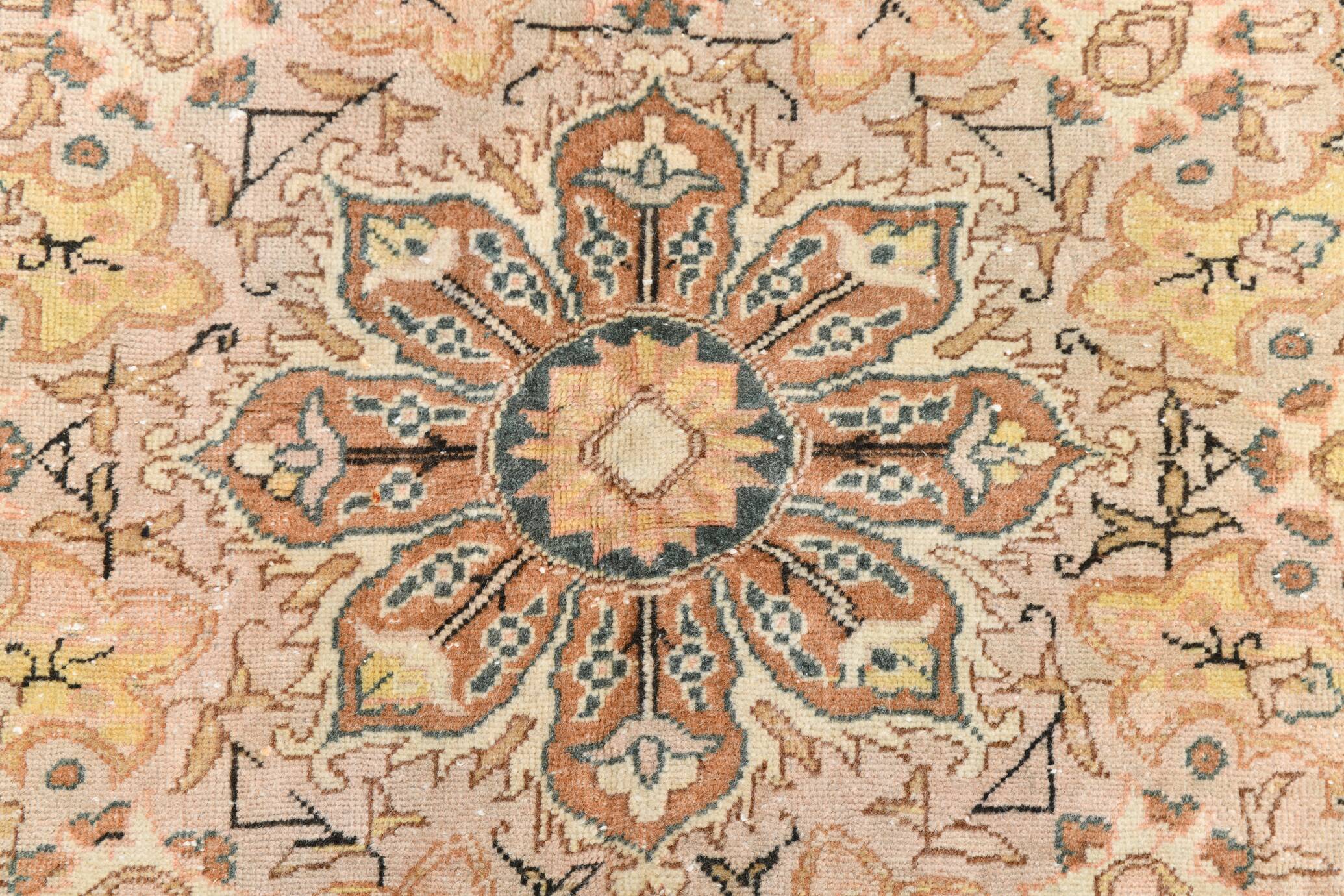 Shades Of Beige Rare Style Vintage Oushak Area Rug, 193x286 Cm