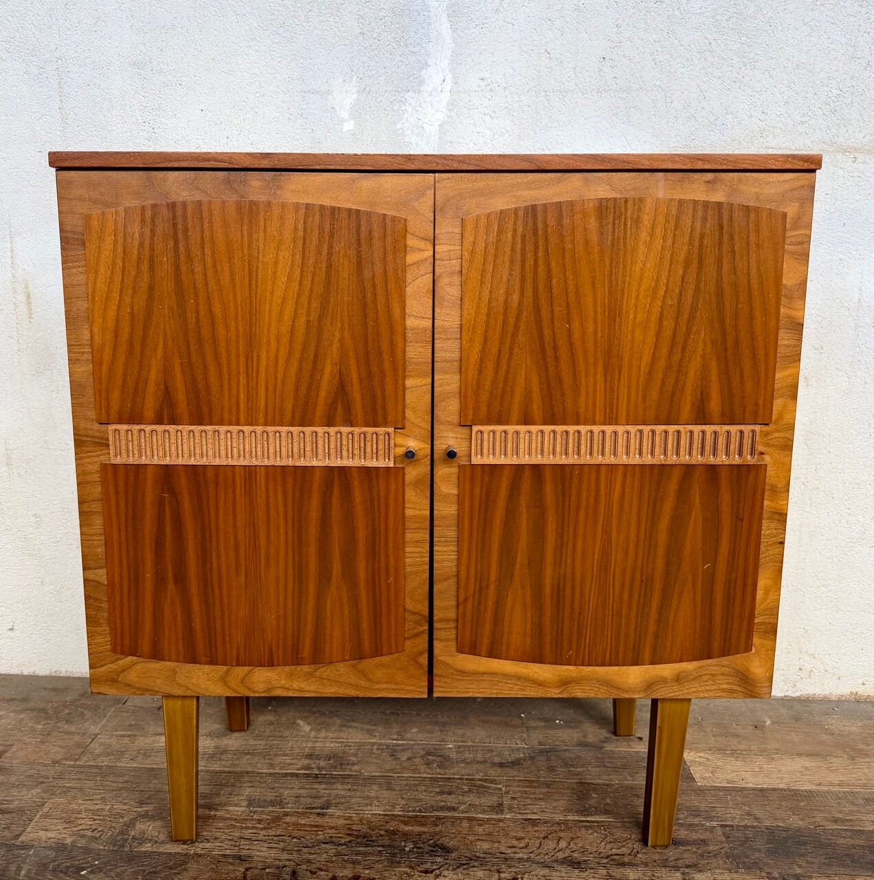 Vintage buffet with 2 doors – 60s/70s – wood and chrome handles