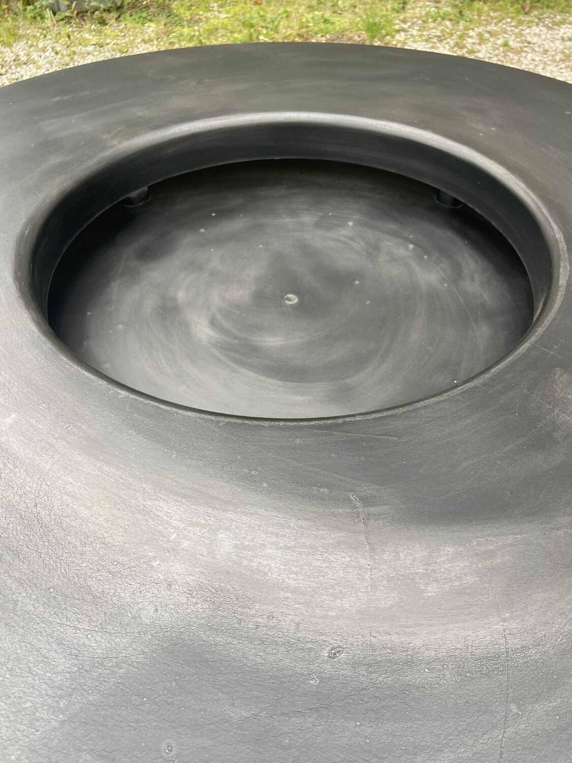 Table basse ronde noire