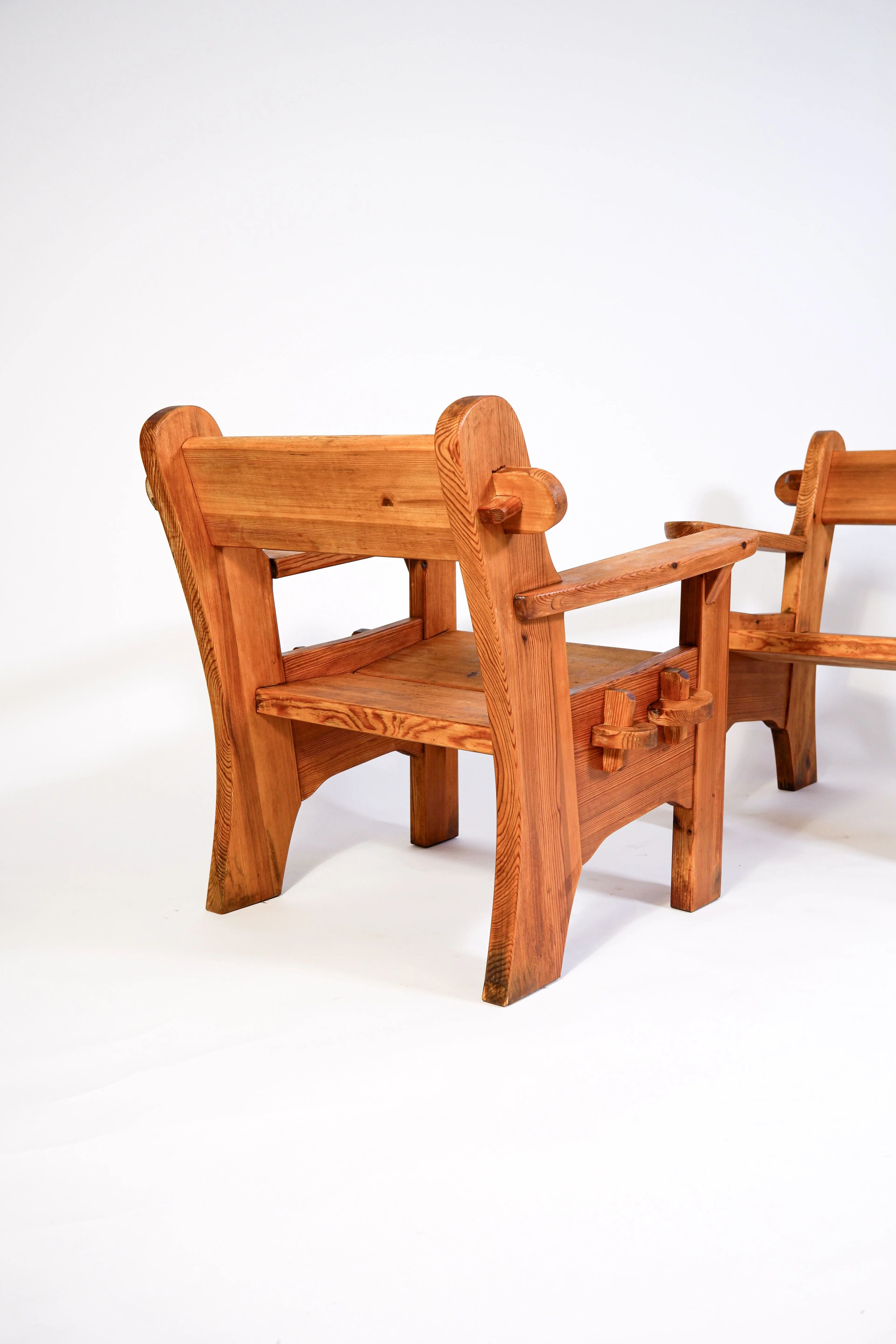 David Rosèn, pair of Berga armchairs for Nordiska Kompaniet, 1944.