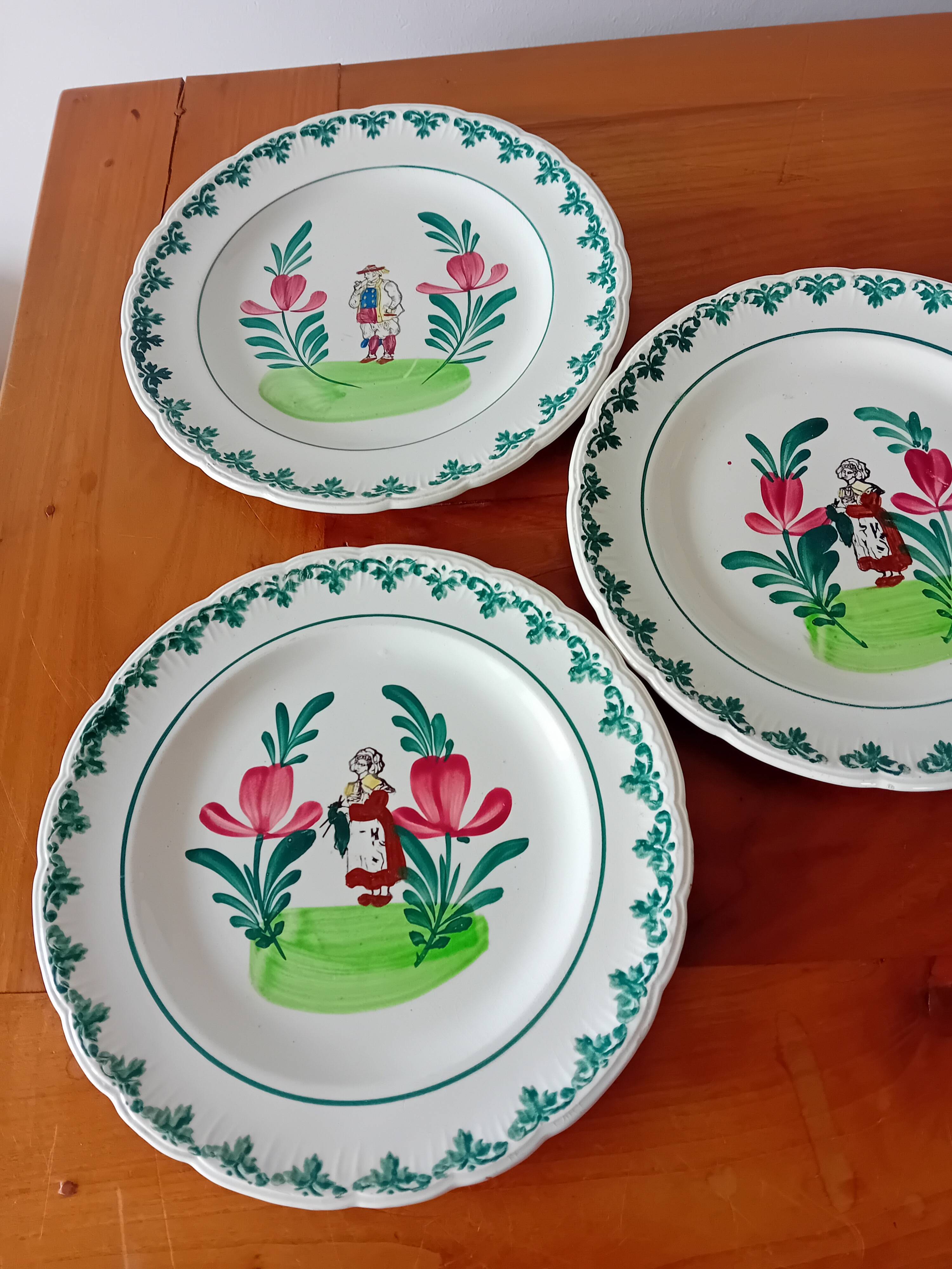 Gien plates