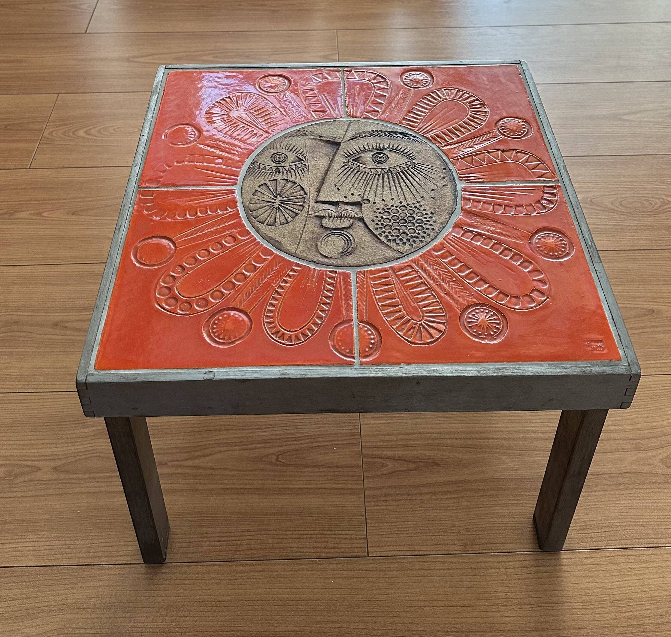 Coffee table end of sofa Roger Capron and Jean Derval ceramic 70s sun model