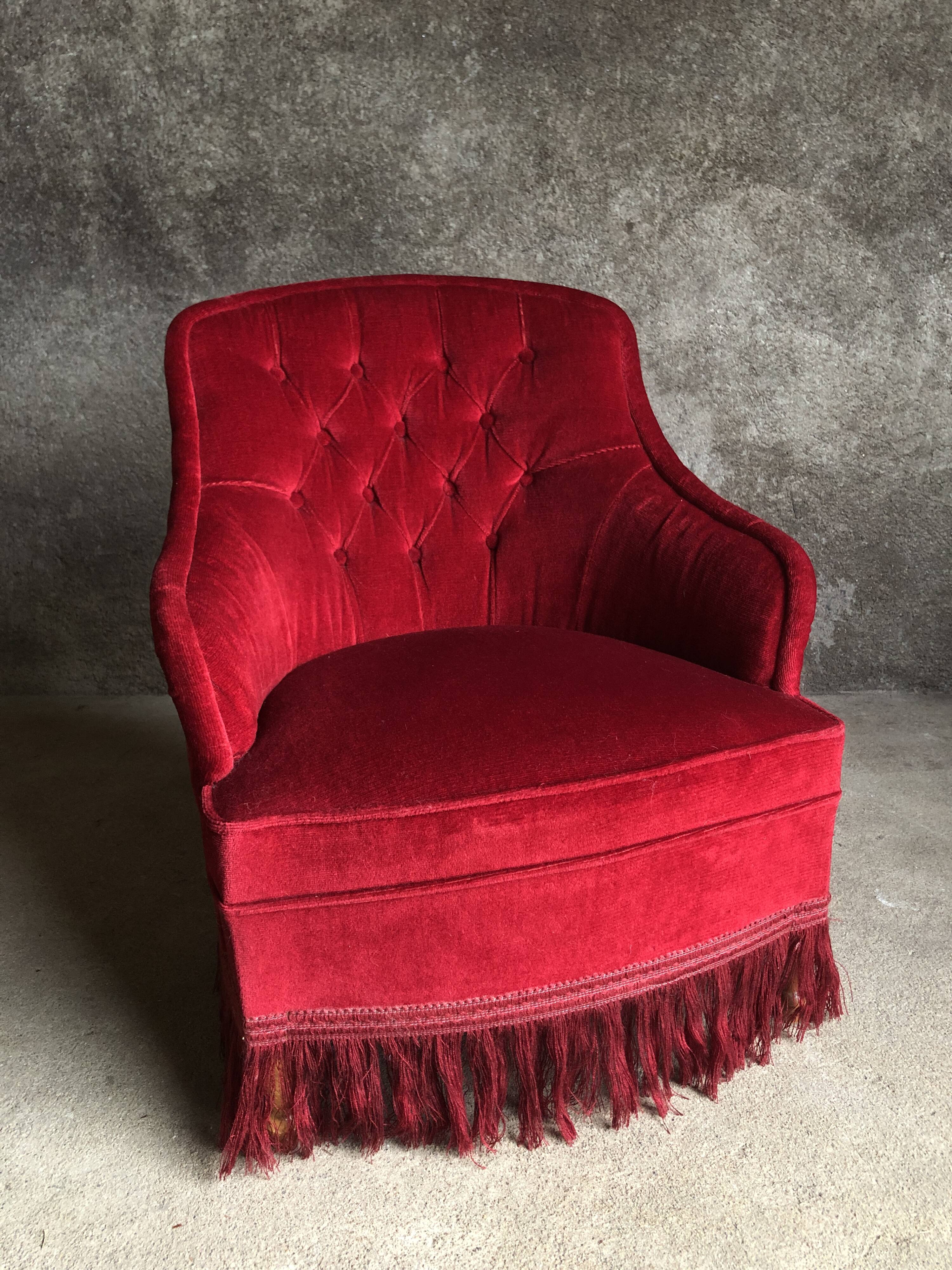 Red velvet toad armchair