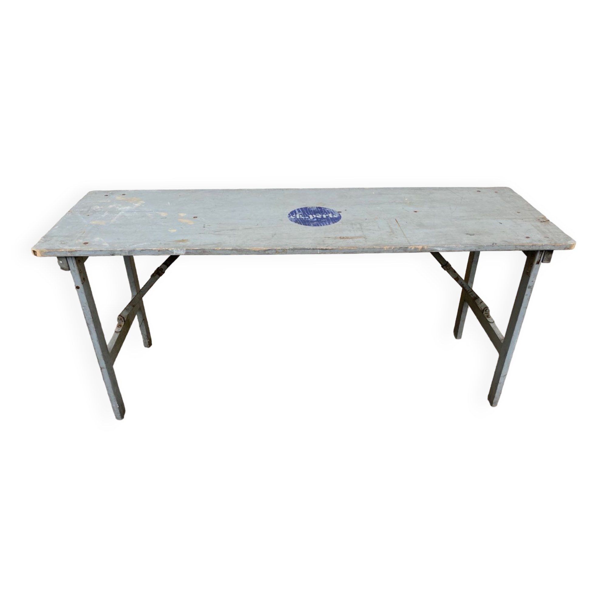 All-wood brasserie table