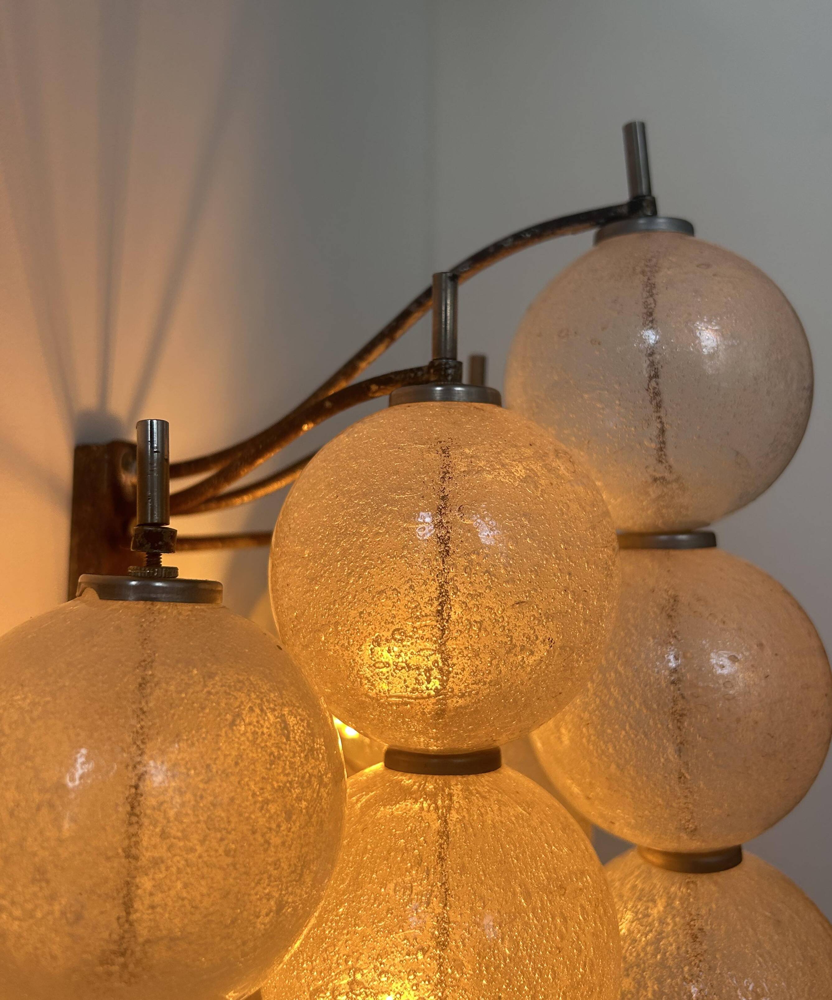 Vintage "Sterrenbeeld" wall lamp, Murano bubbled glass, Raak Netherlands 1960