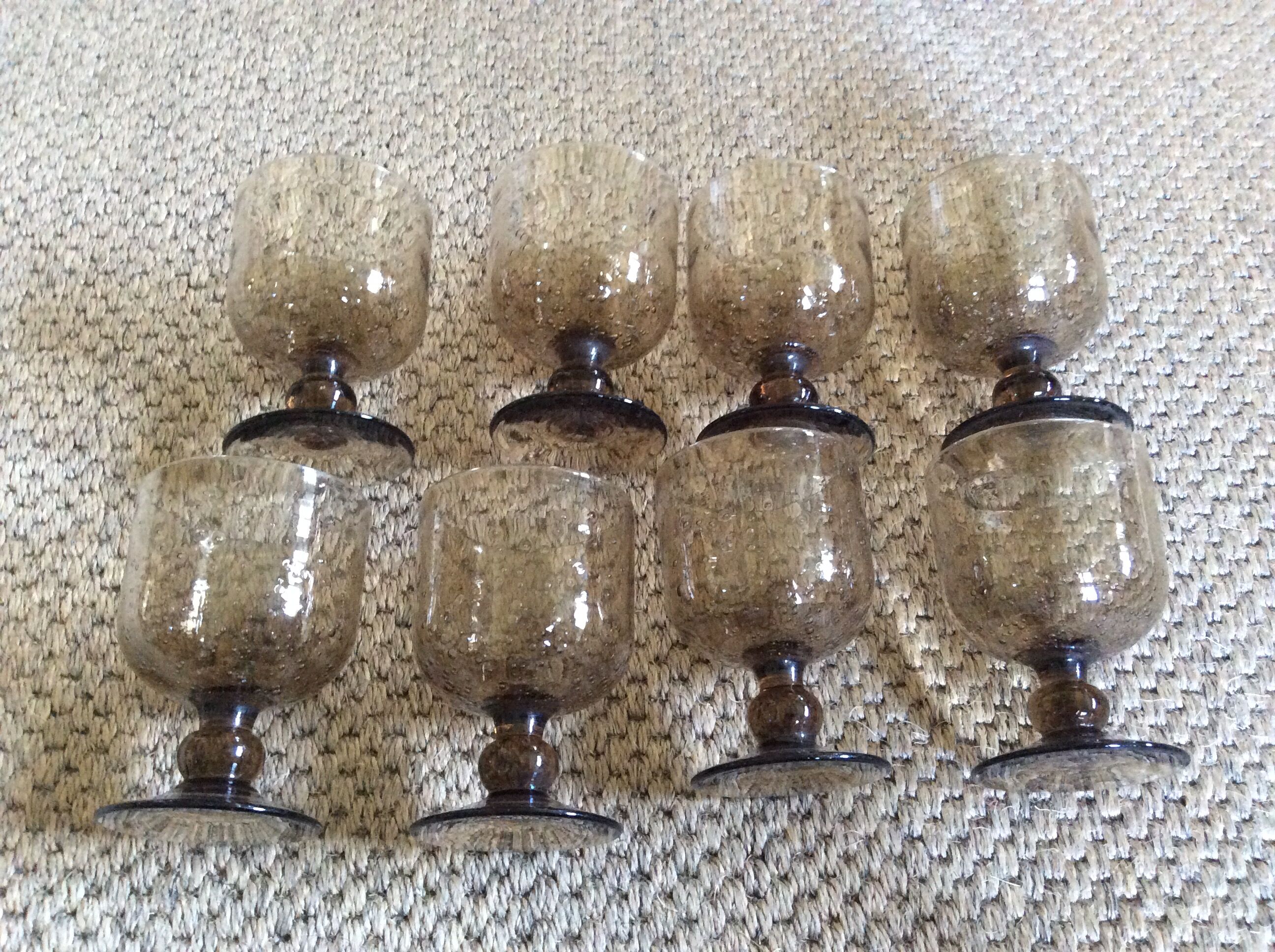 Series of 8 walking glasses