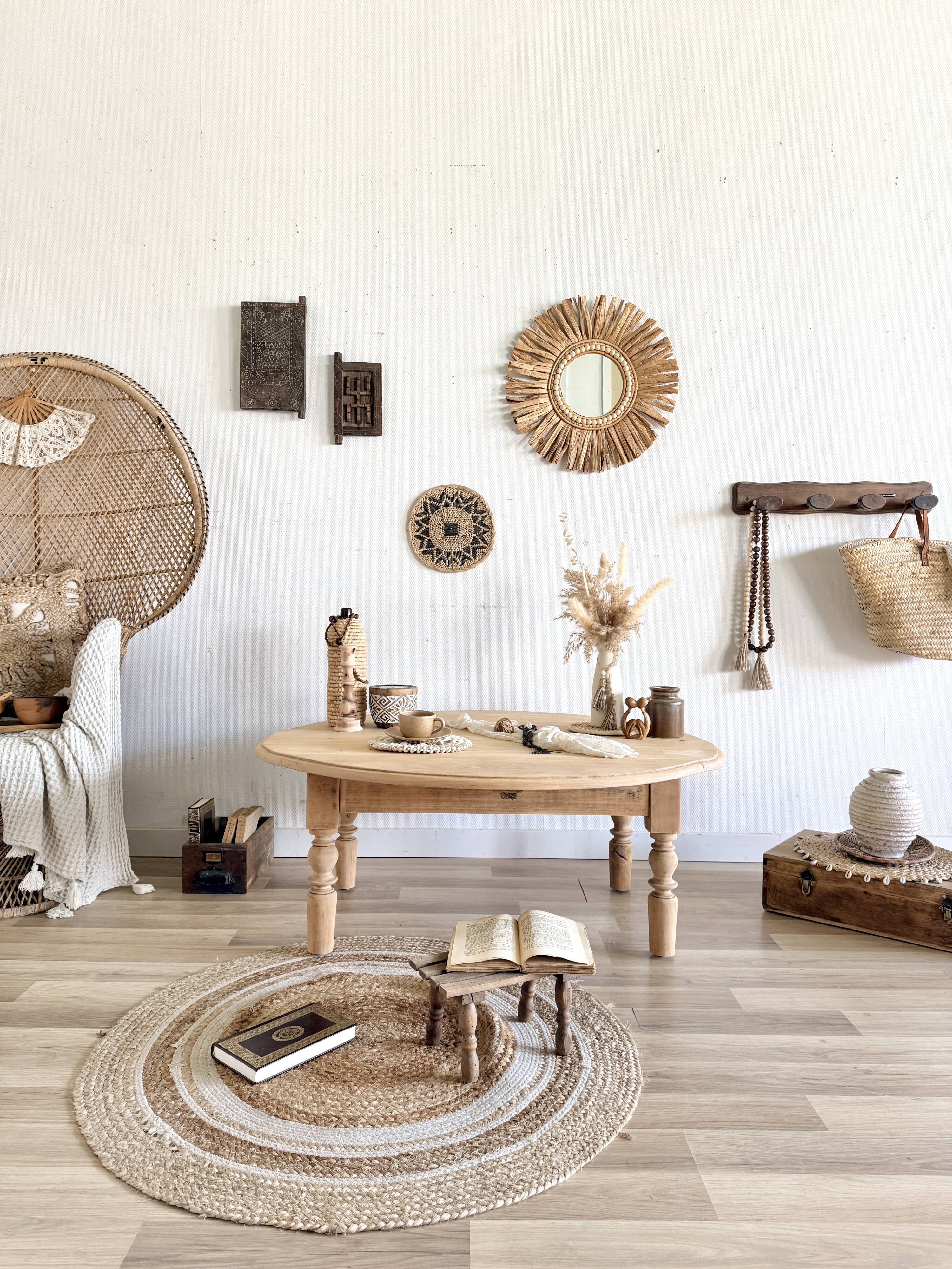 Folding coffee table