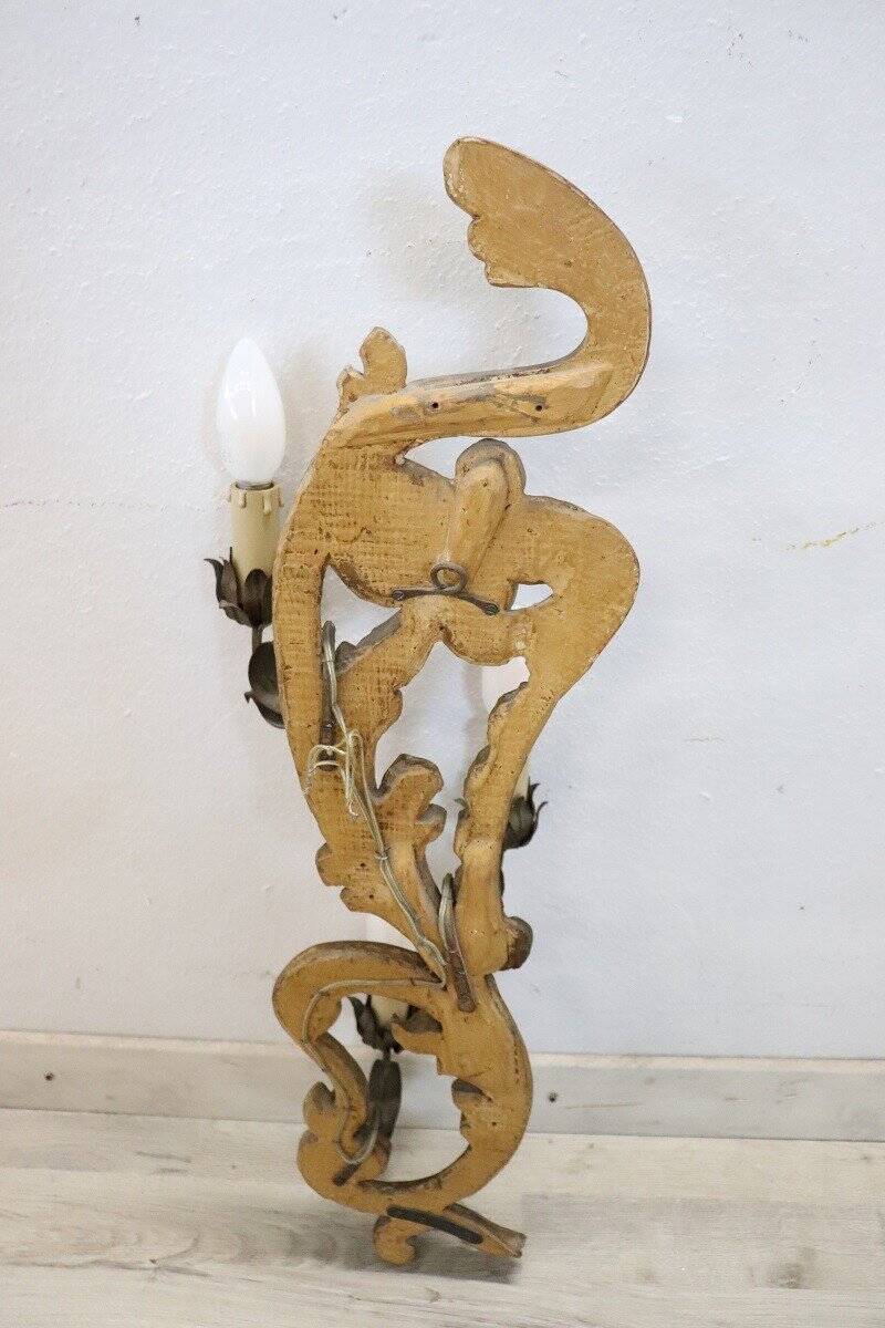 Applique en bois doré