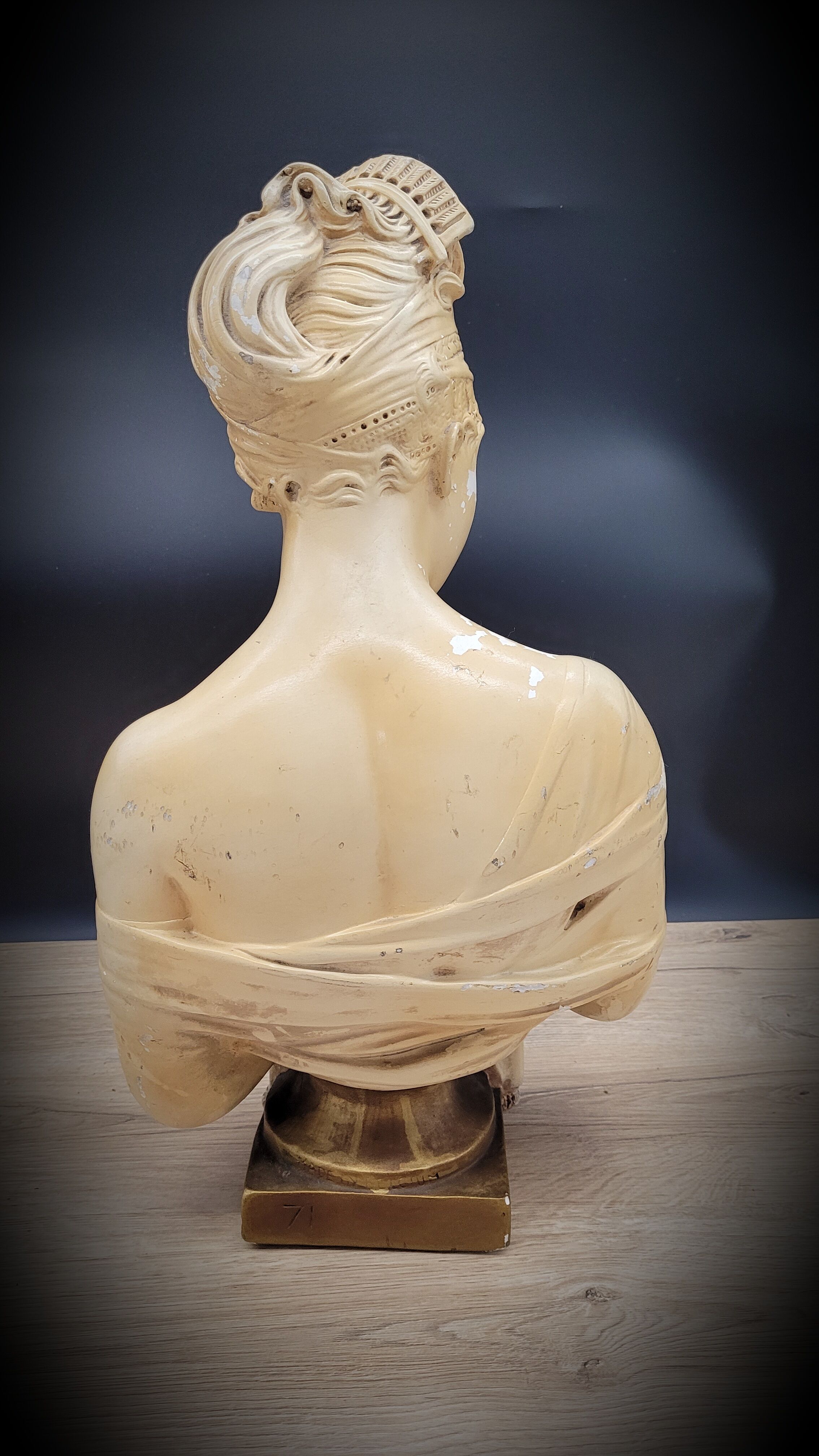 Bust woman plaster