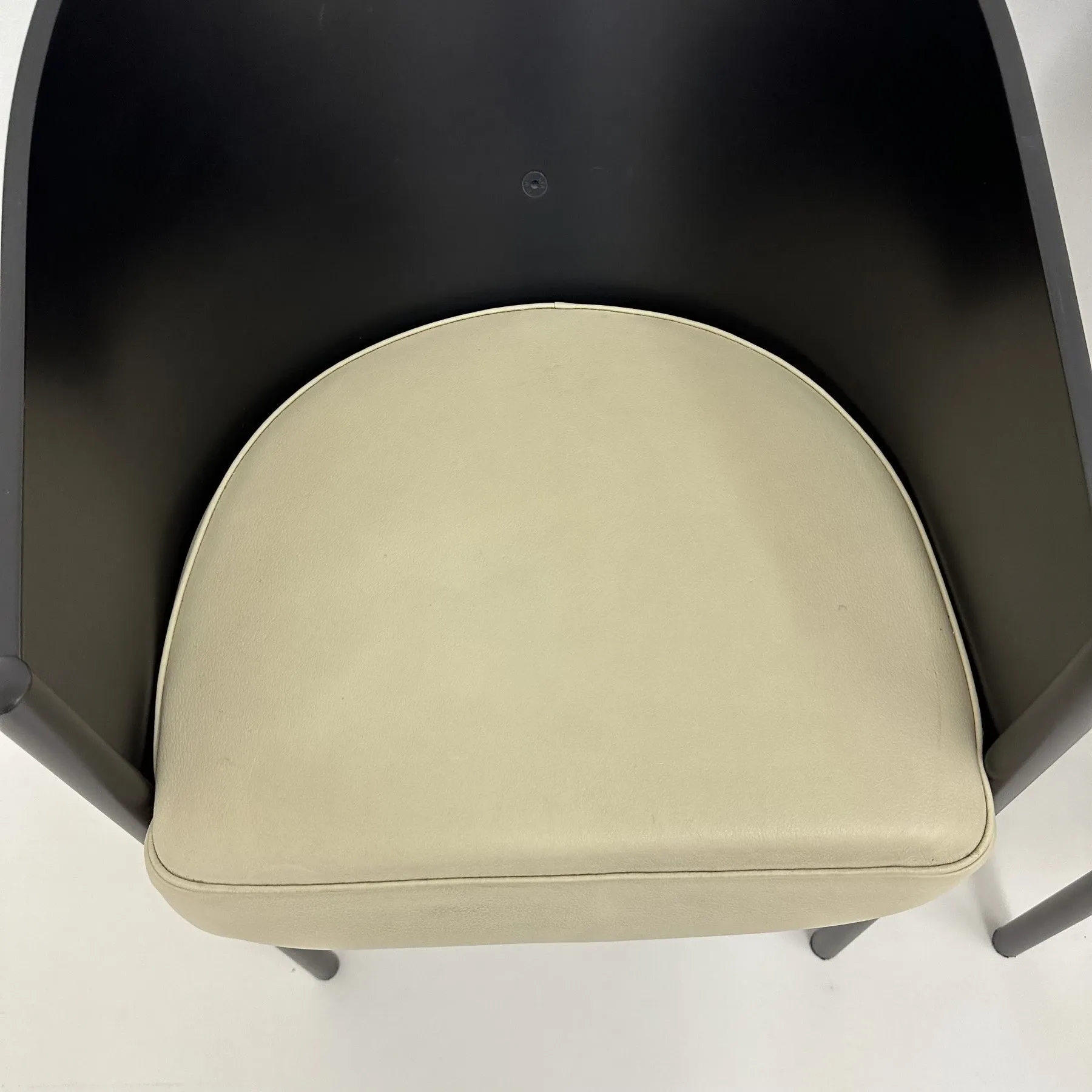 Ensemble postmoderne de 2 chaises en cuir, Italie, 1980