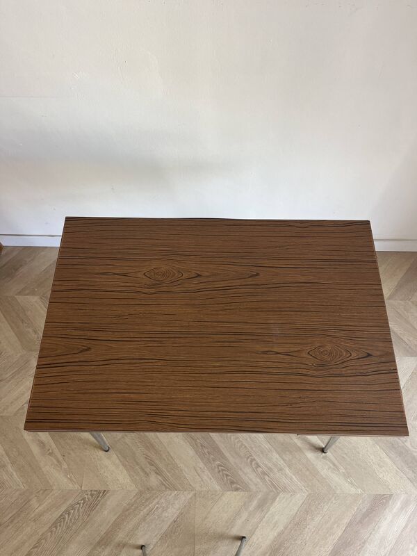 Table de cuisine vintage extensible Formica effet bois piètement chromé